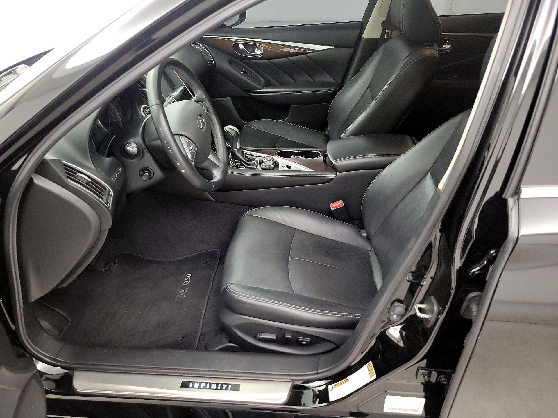 Thumbnail: 2015 INFINITI Q50 - 11