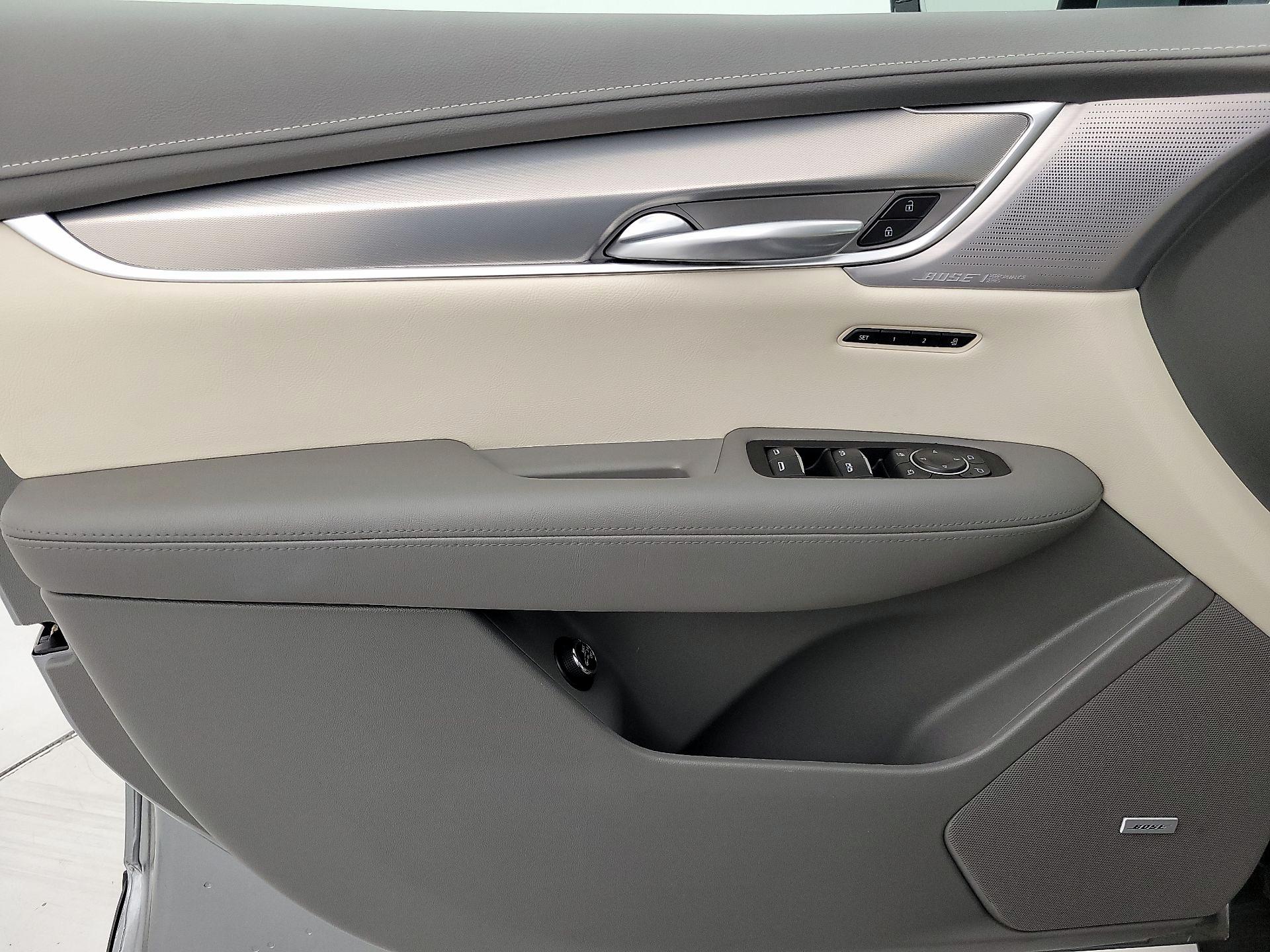 Thumbnail: 2024 Cadillac XT5 - 12