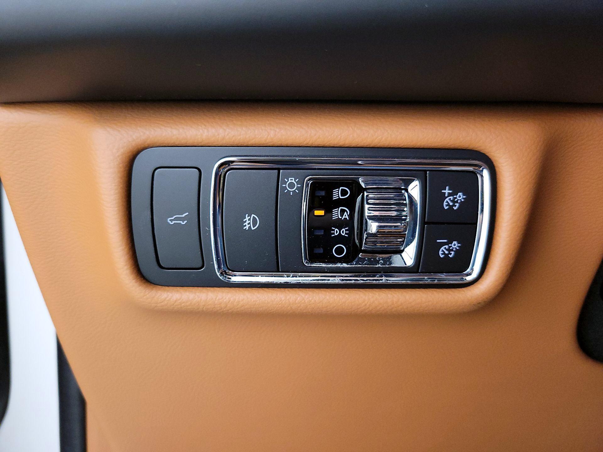 Thumbnail: 2023 Lincoln Aviator - 13