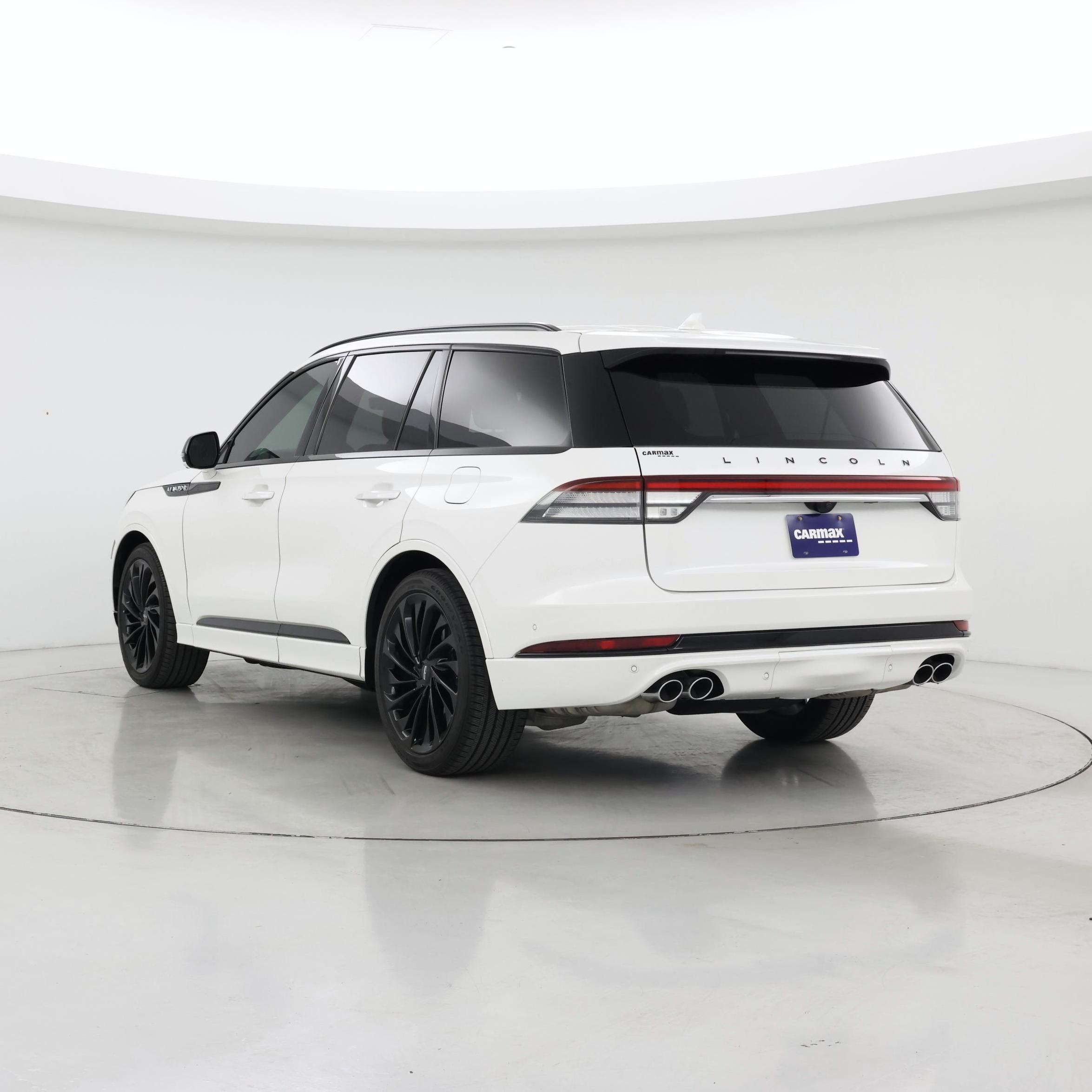 Thumbnail: 2023 Lincoln Aviator - 2