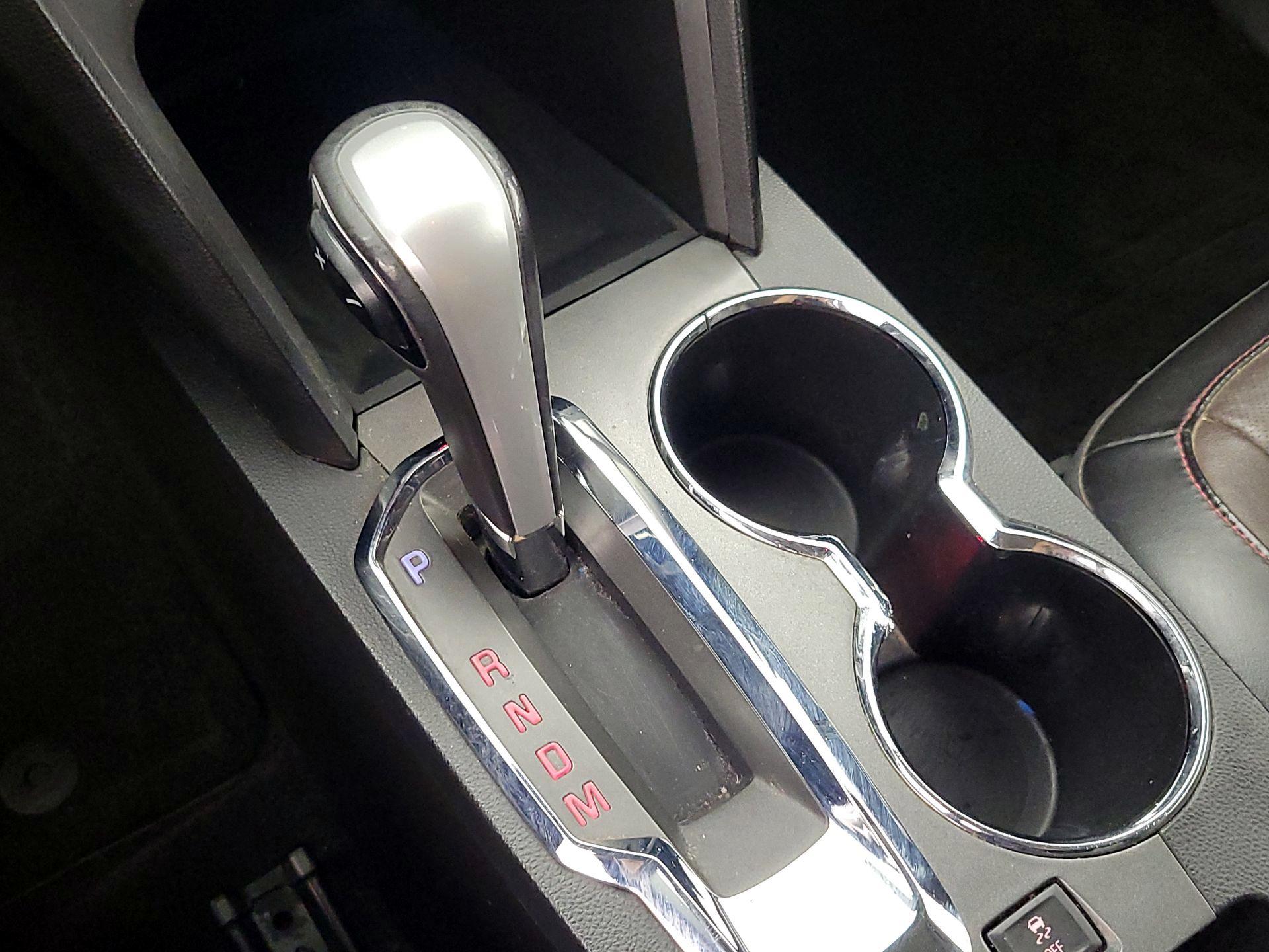 Thumbnail: 2015 GMC Terrain - 18