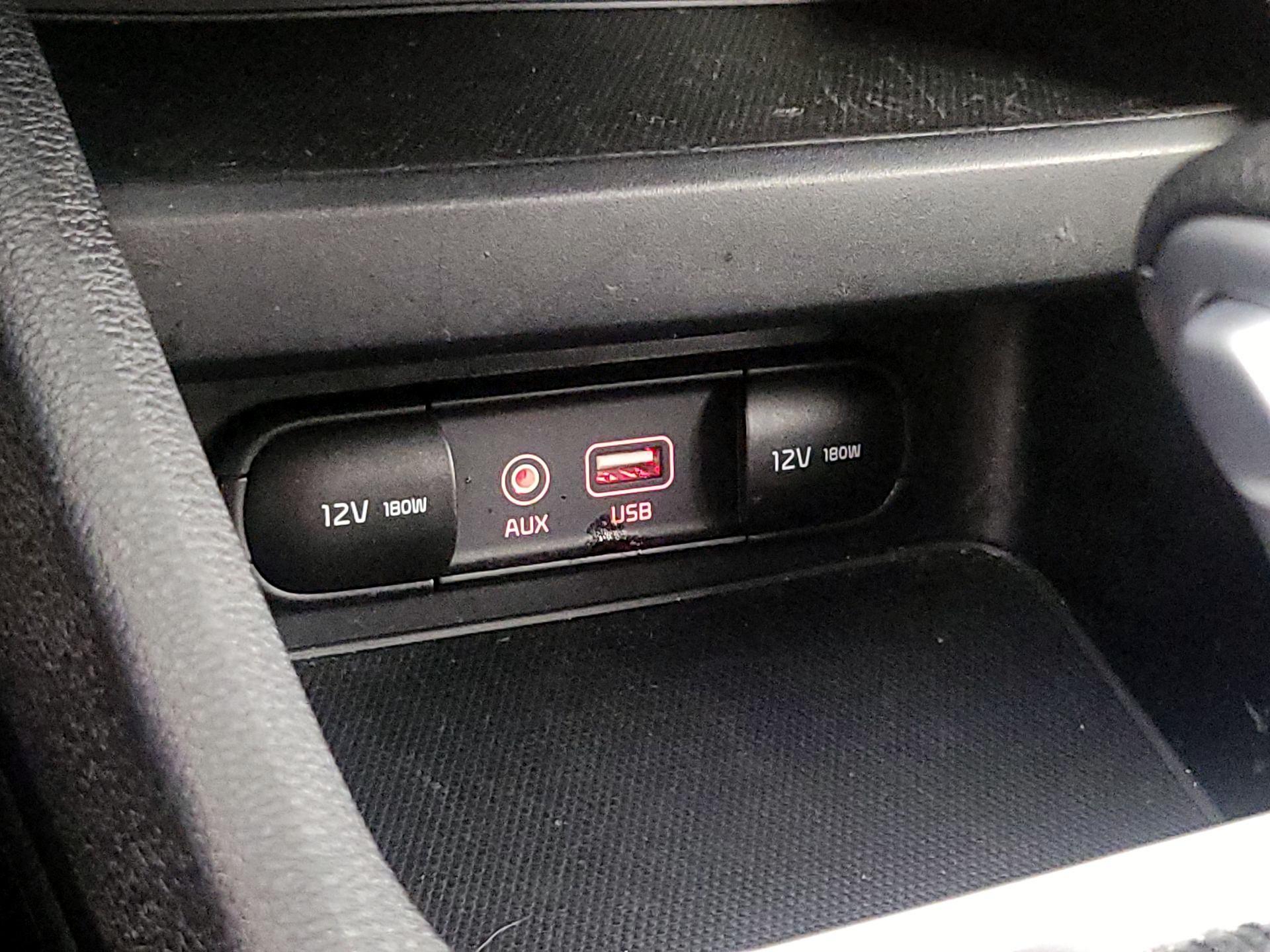 Thumbnail: 2019 Kia Forte - 18