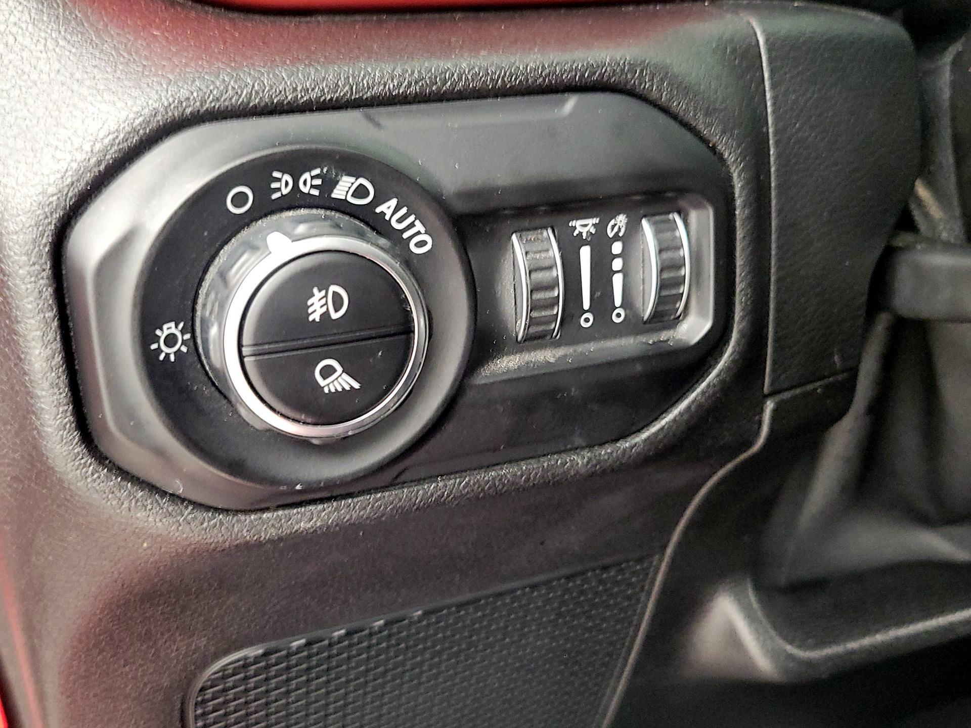 Thumbnail: 2021 Jeep Gladiator - 13