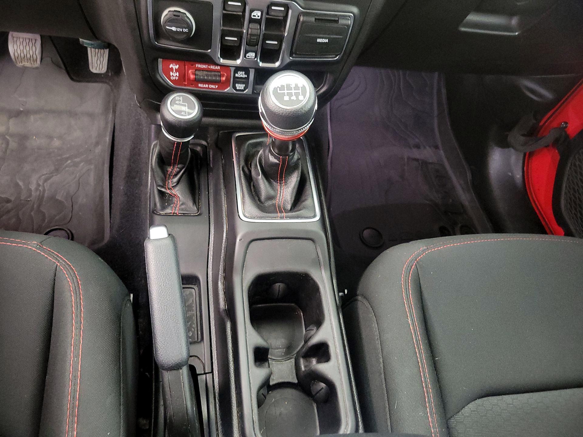 Thumbnail: 2021 Jeep Gladiator - 18