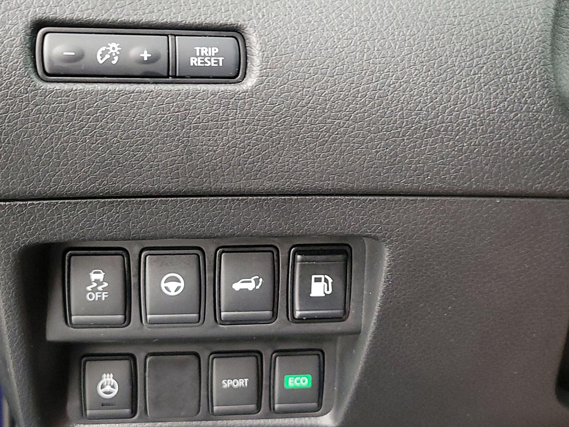 Thumbnail: 2019 Nissan Rogue - 13