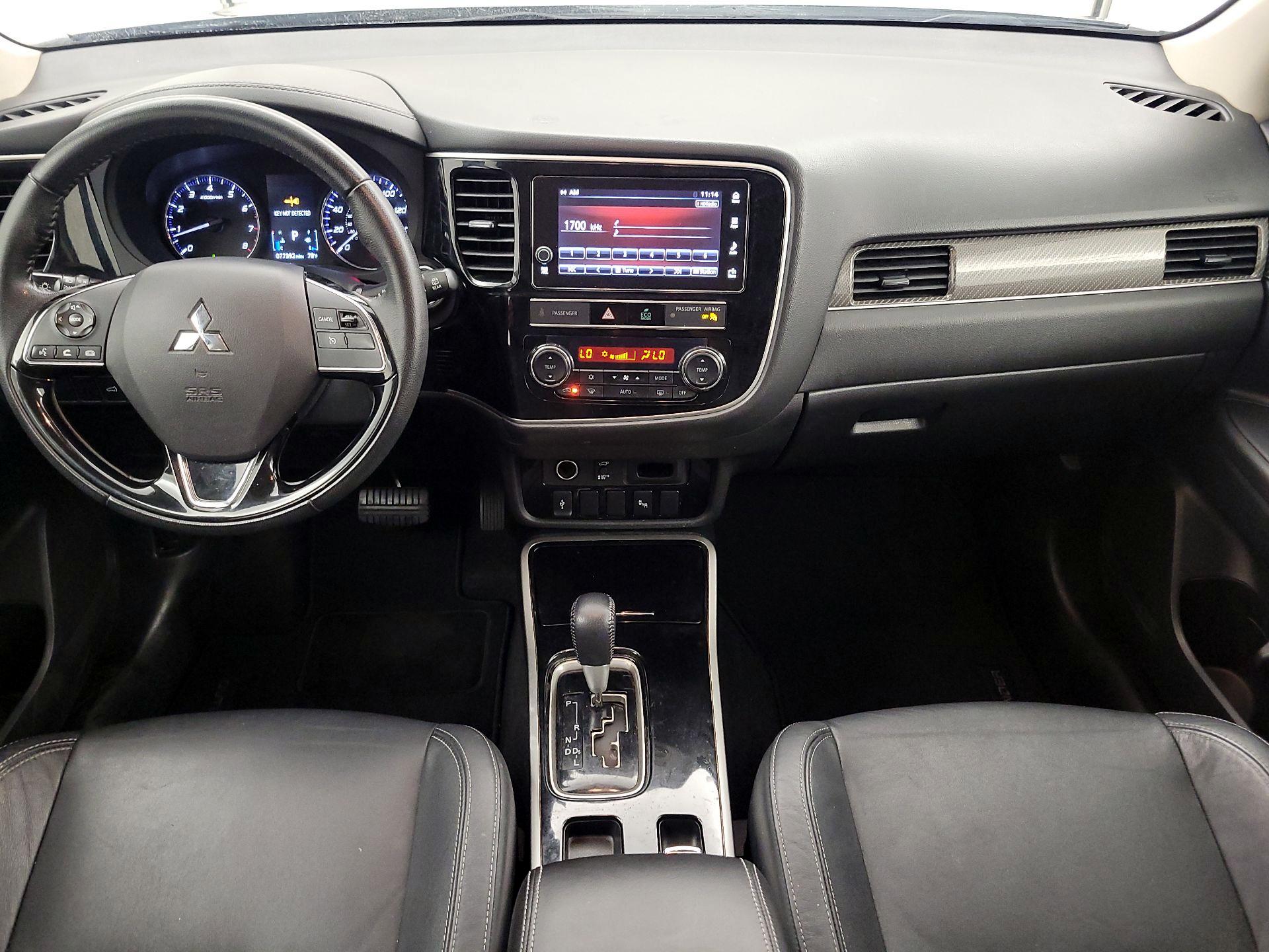 Thumbnail: 2019 Mitsubishi Outlander - 9