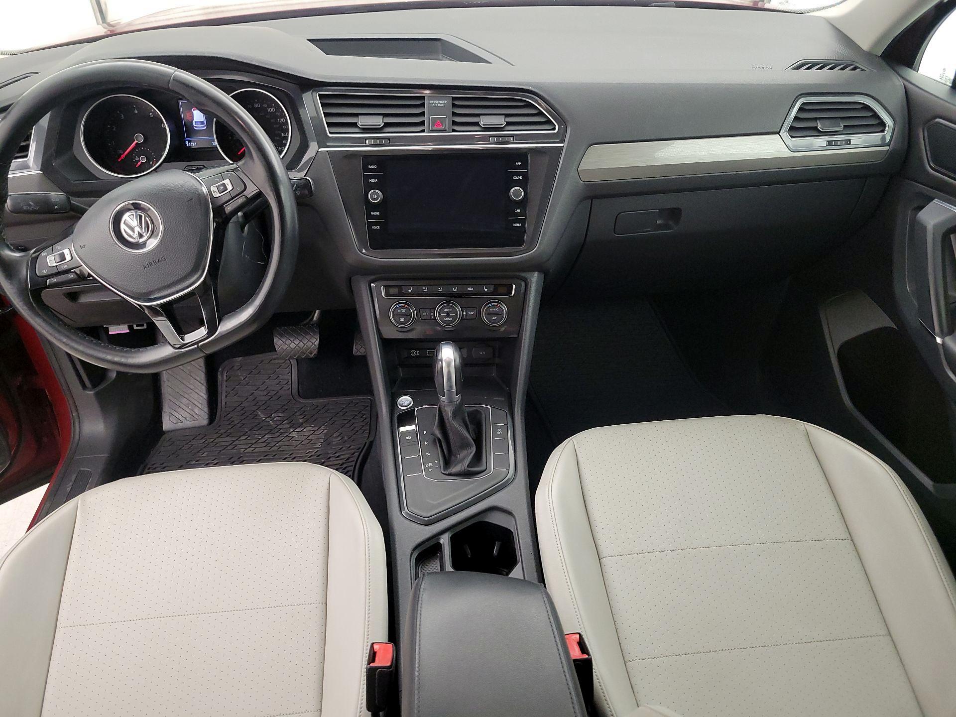 Thumbnail: 2018 Volkswagen Tiguan - 9