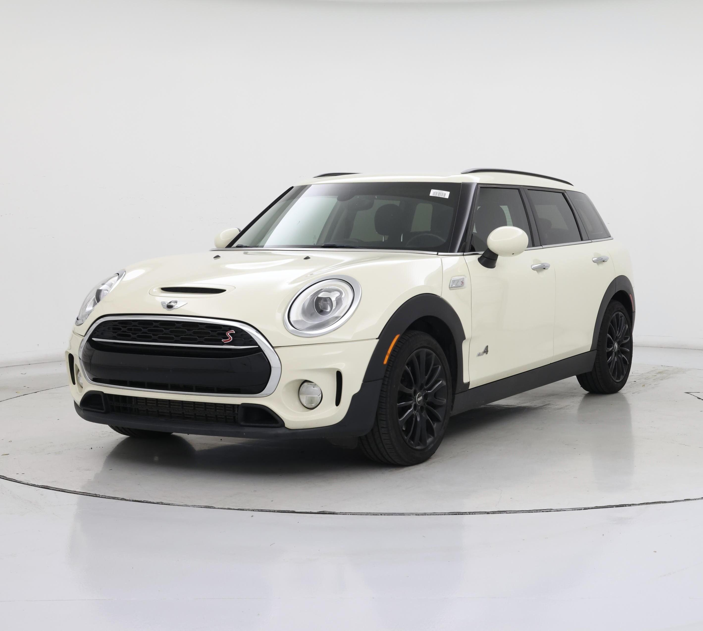 Thumbnail: 2017 MINI Cooper Clubman - 4