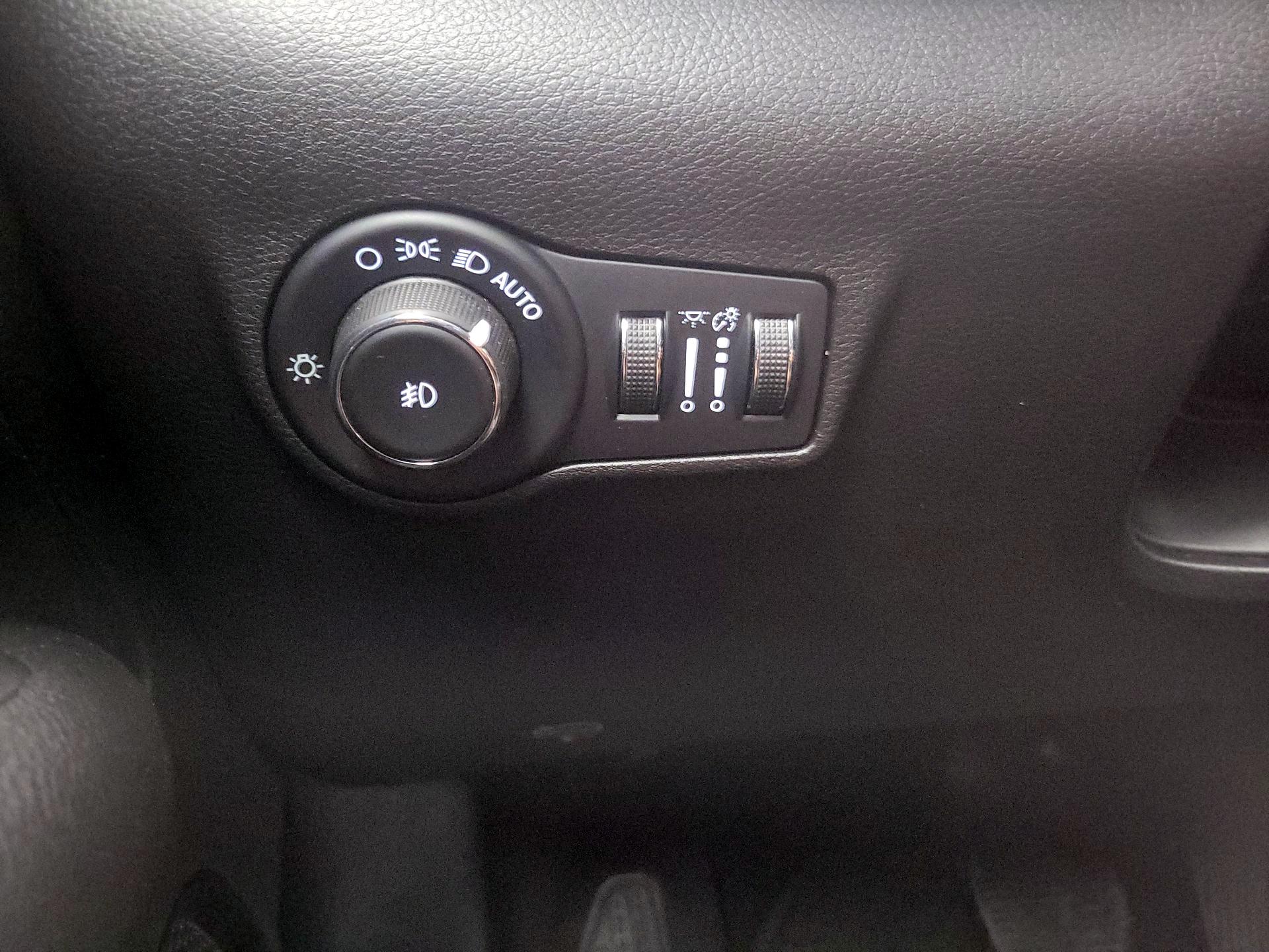 Thumbnail: 2022 Jeep Compass - 13