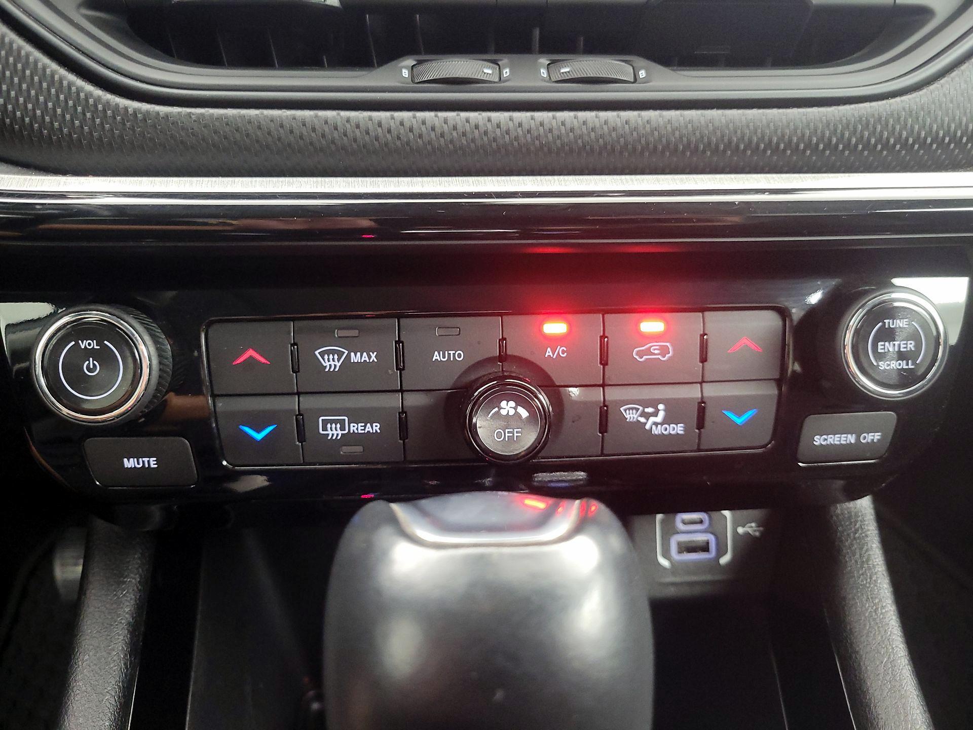 Thumbnail: 2022 Jeep Compass - 16
