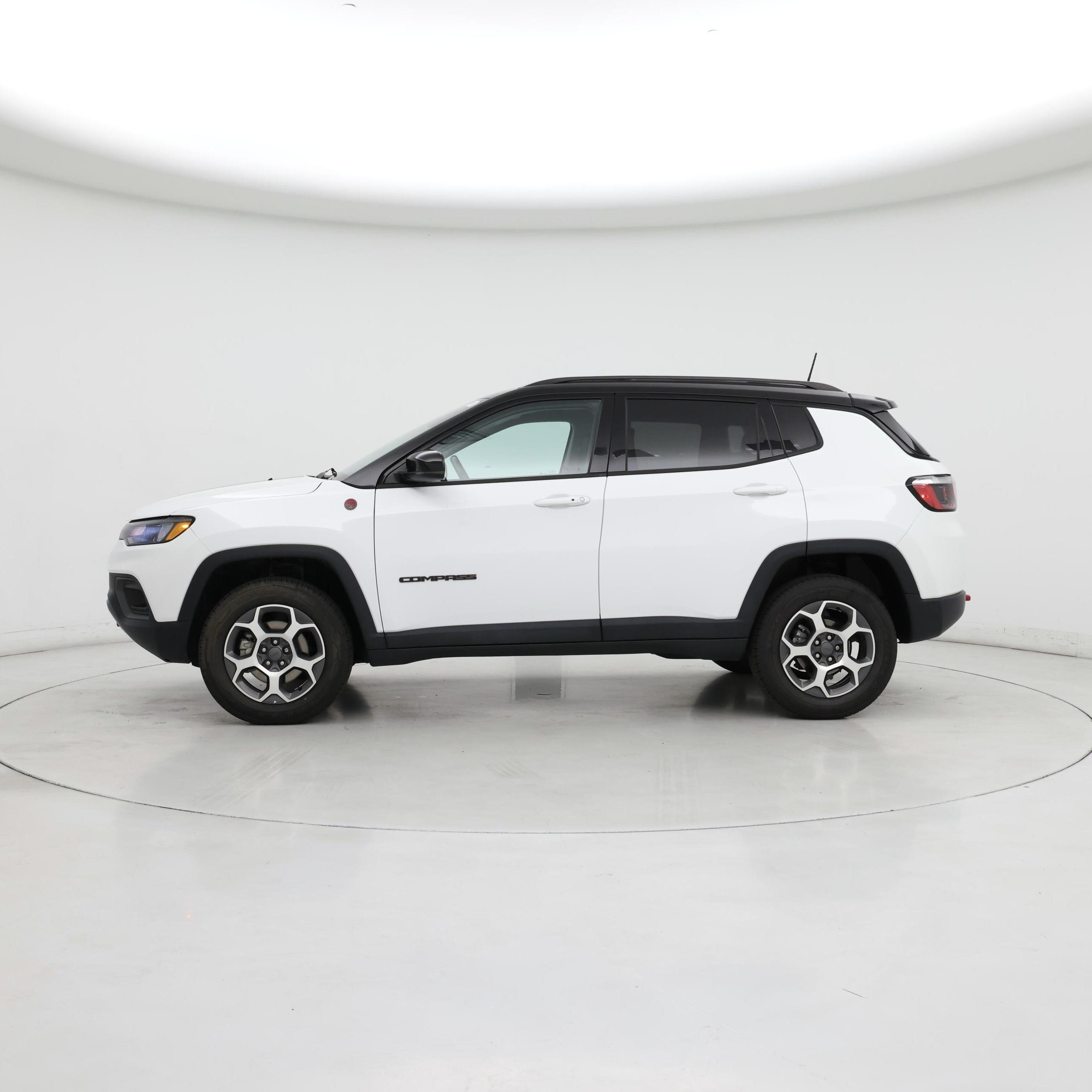 Thumbnail: 2022 Jeep Compass - 3