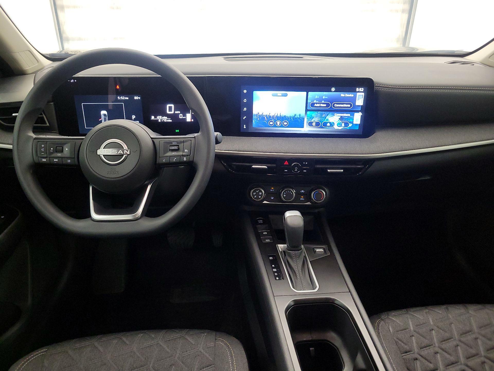 Thumbnail: 2025 Nissan Kicks - 9