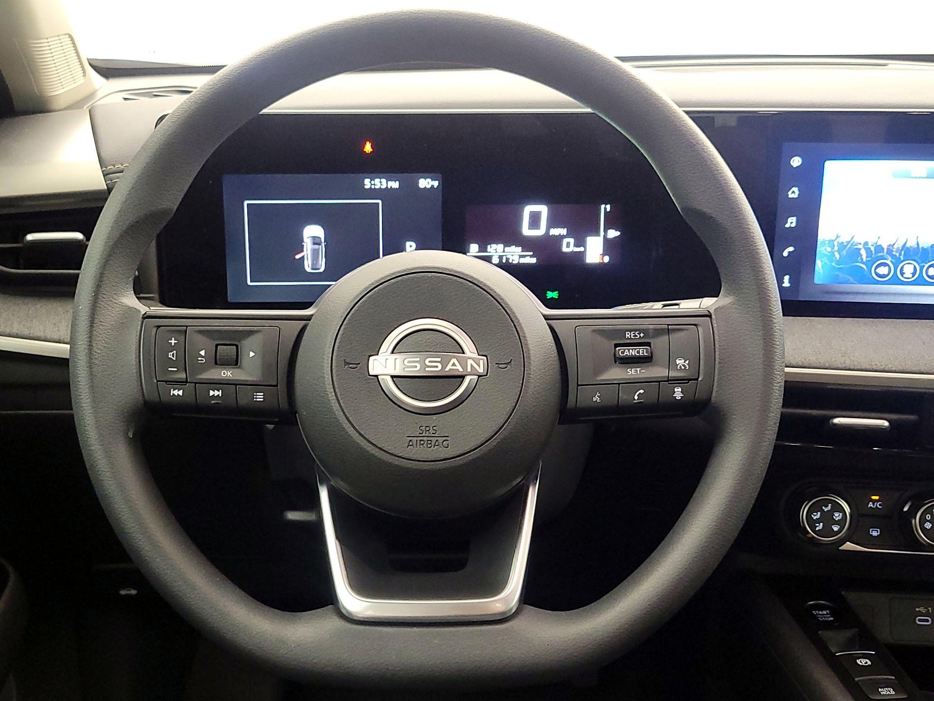 Thumbnail: 2025 Nissan Kicks - 10