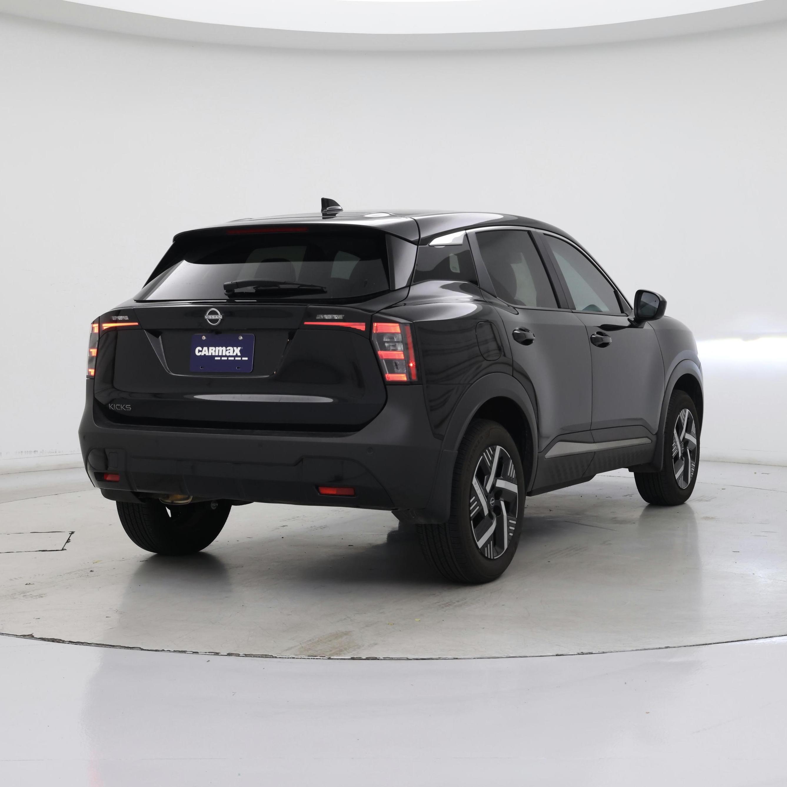 Thumbnail: 2025 Nissan Kicks - 8