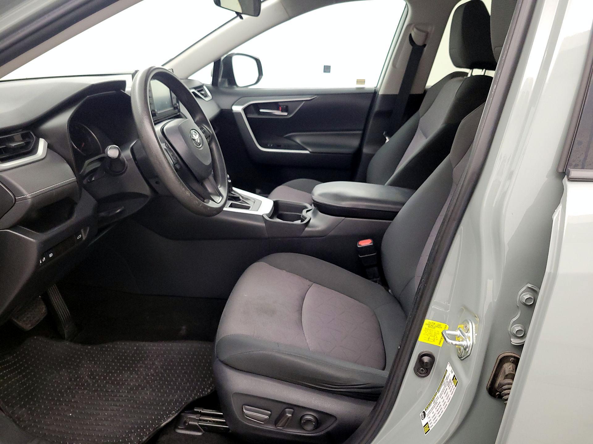 Thumbnail: 2019 Toyota RAV4 - 11