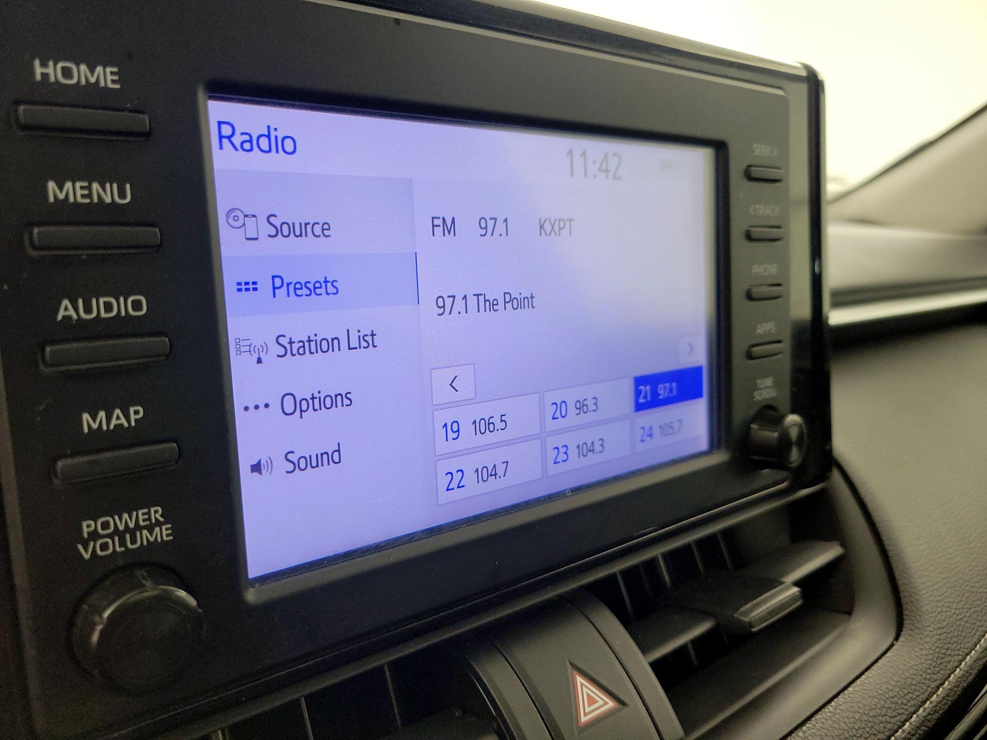 Thumbnail: 2019 Toyota RAV4 - 15