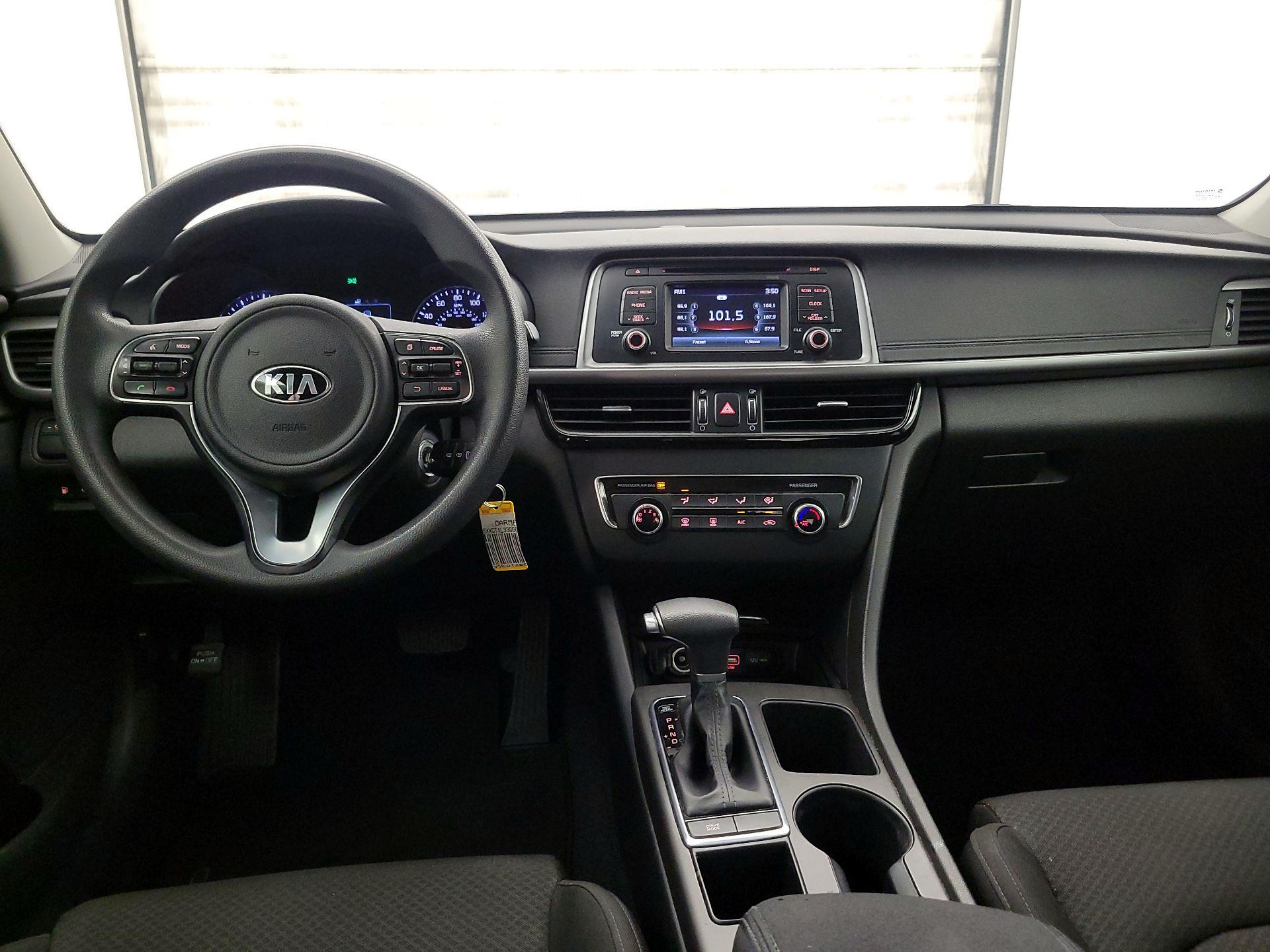 Thumbnail: 2016 Kia Optima - 9