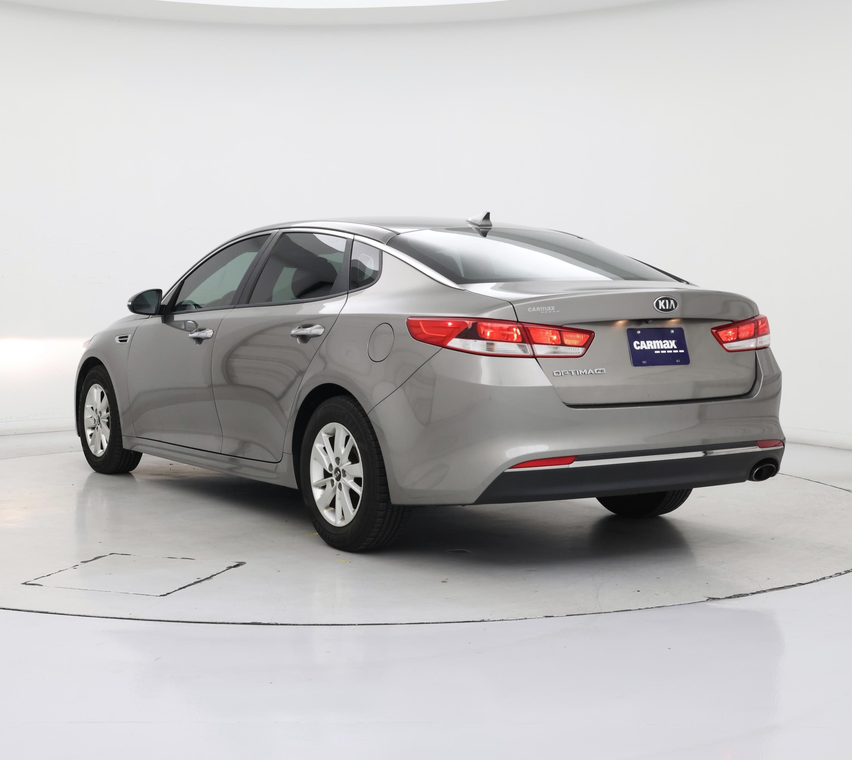 Thumbnail: 2016 Kia Optima - 2