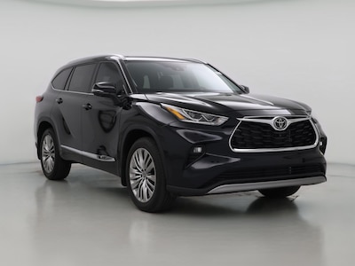 Black 2023 Toyota Highlander Platinum