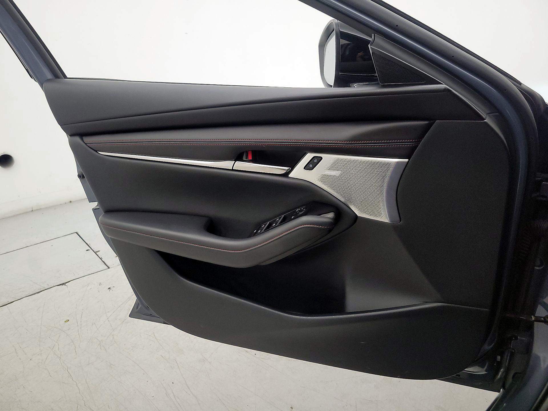 Thumbnail: 2023 Mazda Mazda3 - 12