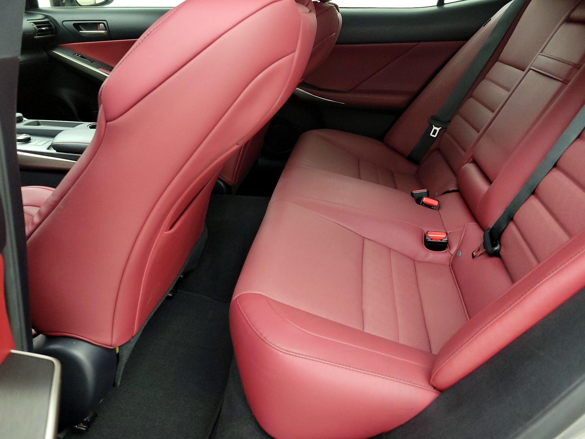 Thumbnail: 2019 Lexus IS - 20
