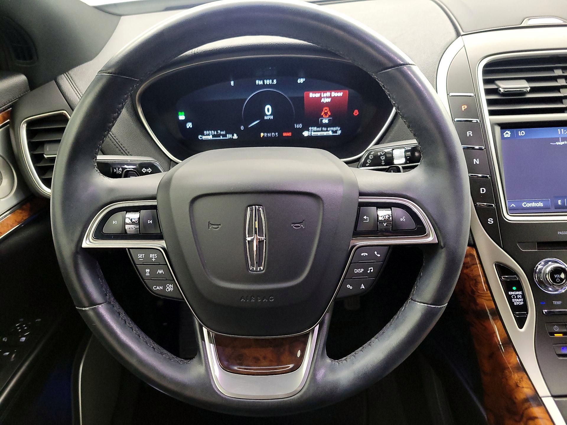 Thumbnail: 2020 Lincoln Nautilus - 10