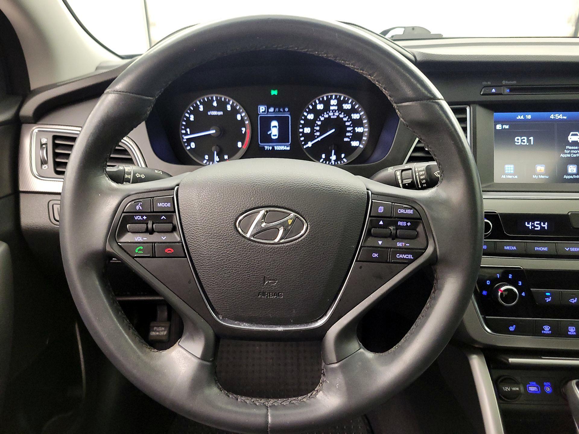 Thumbnail: 2017 Hyundai Sonata - 10