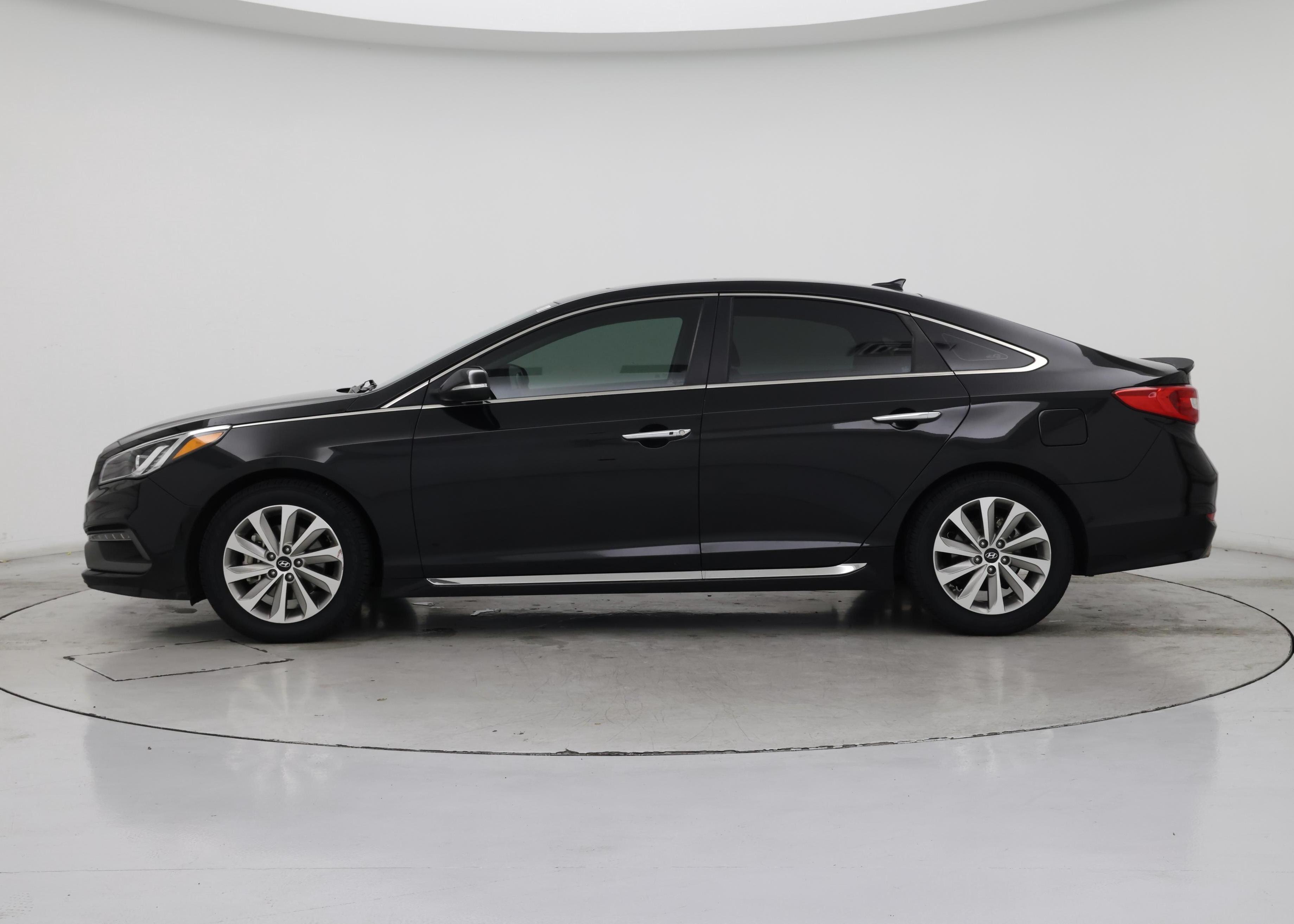 Thumbnail: 2017 Hyundai Sonata - 3