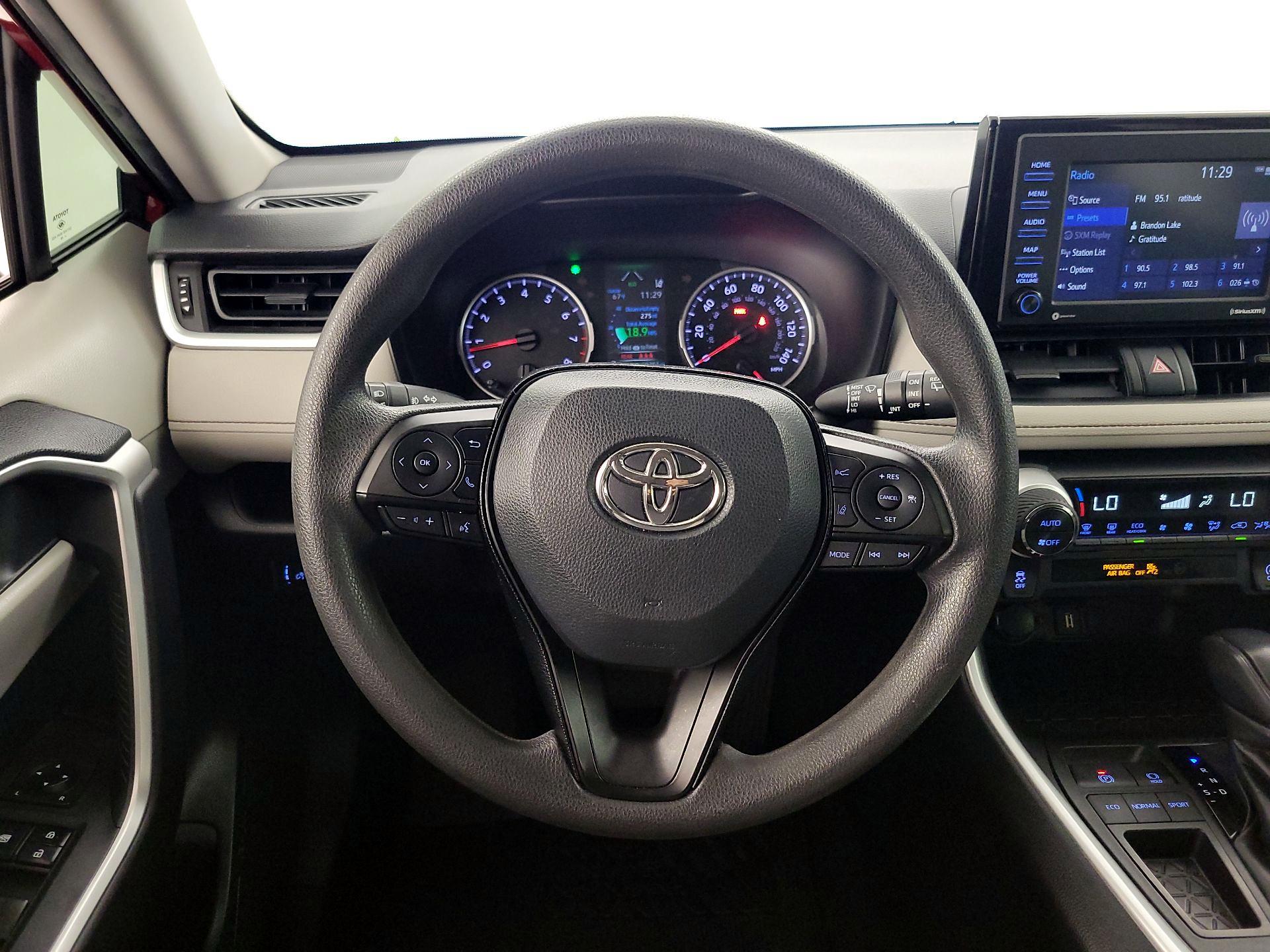 Thumbnail: 2020 Toyota RAV4 - 10
