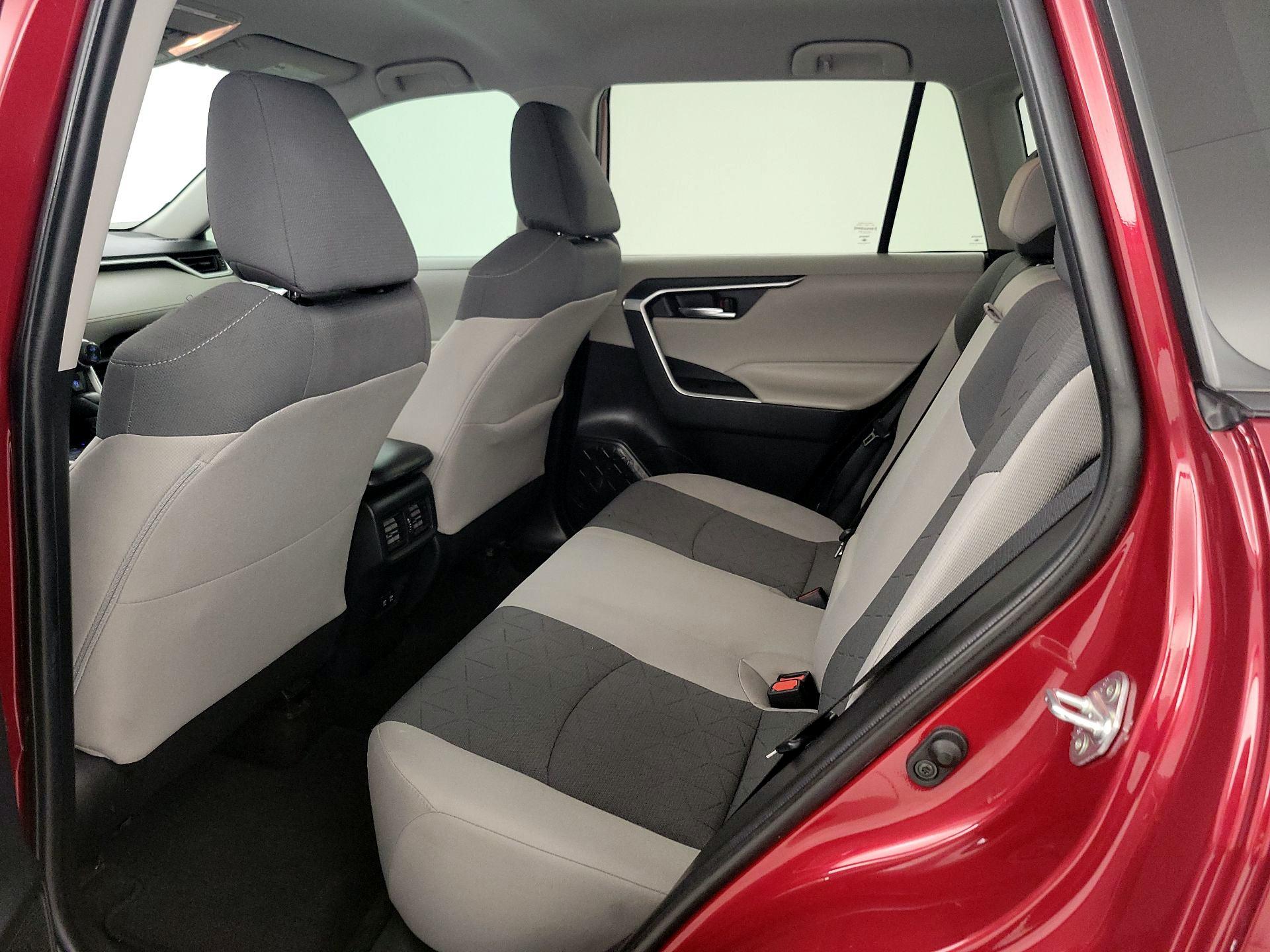 Thumbnail: 2020 Toyota RAV4 - 19