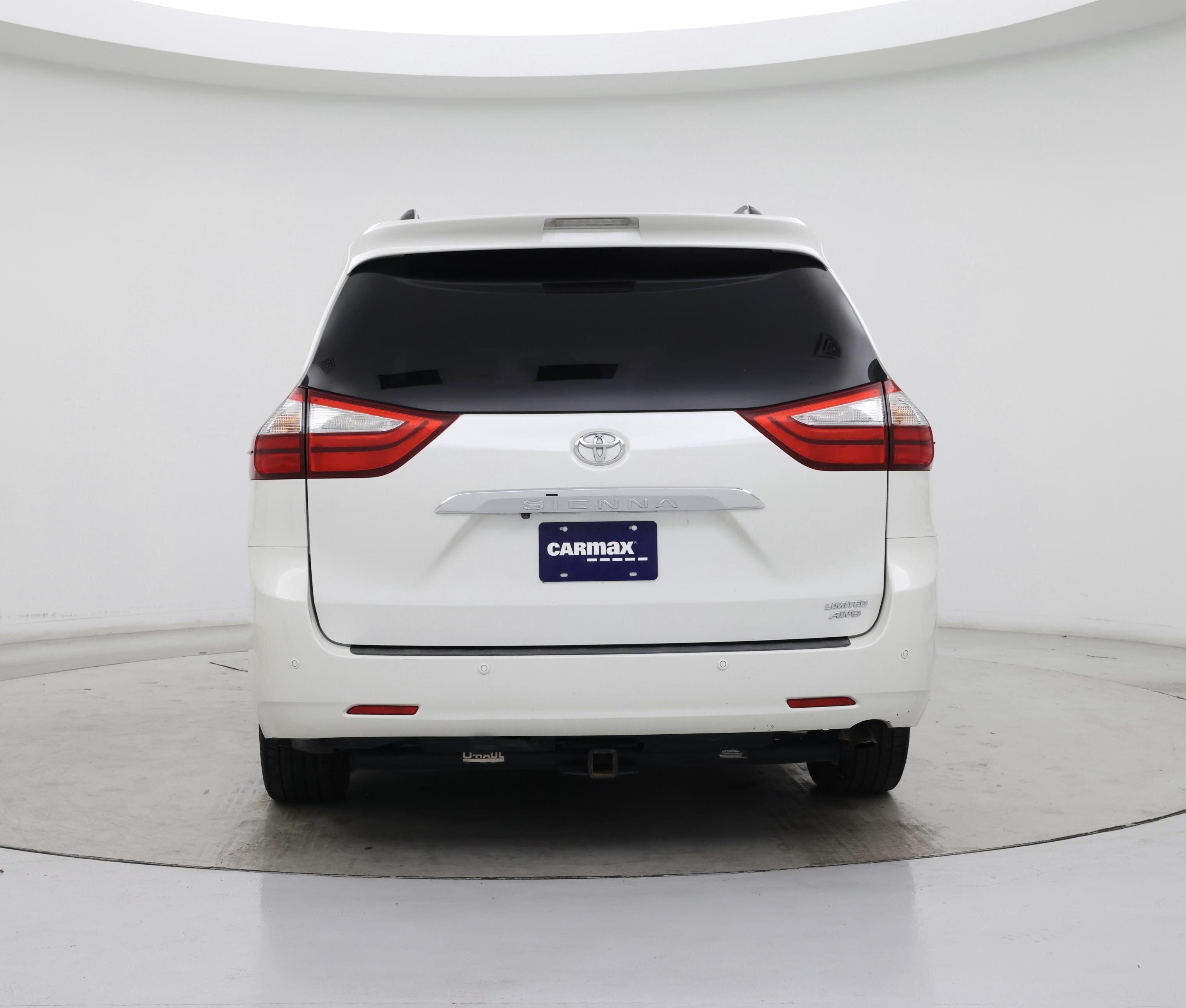 Thumbnail: 2016 Toyota Sienna - 6