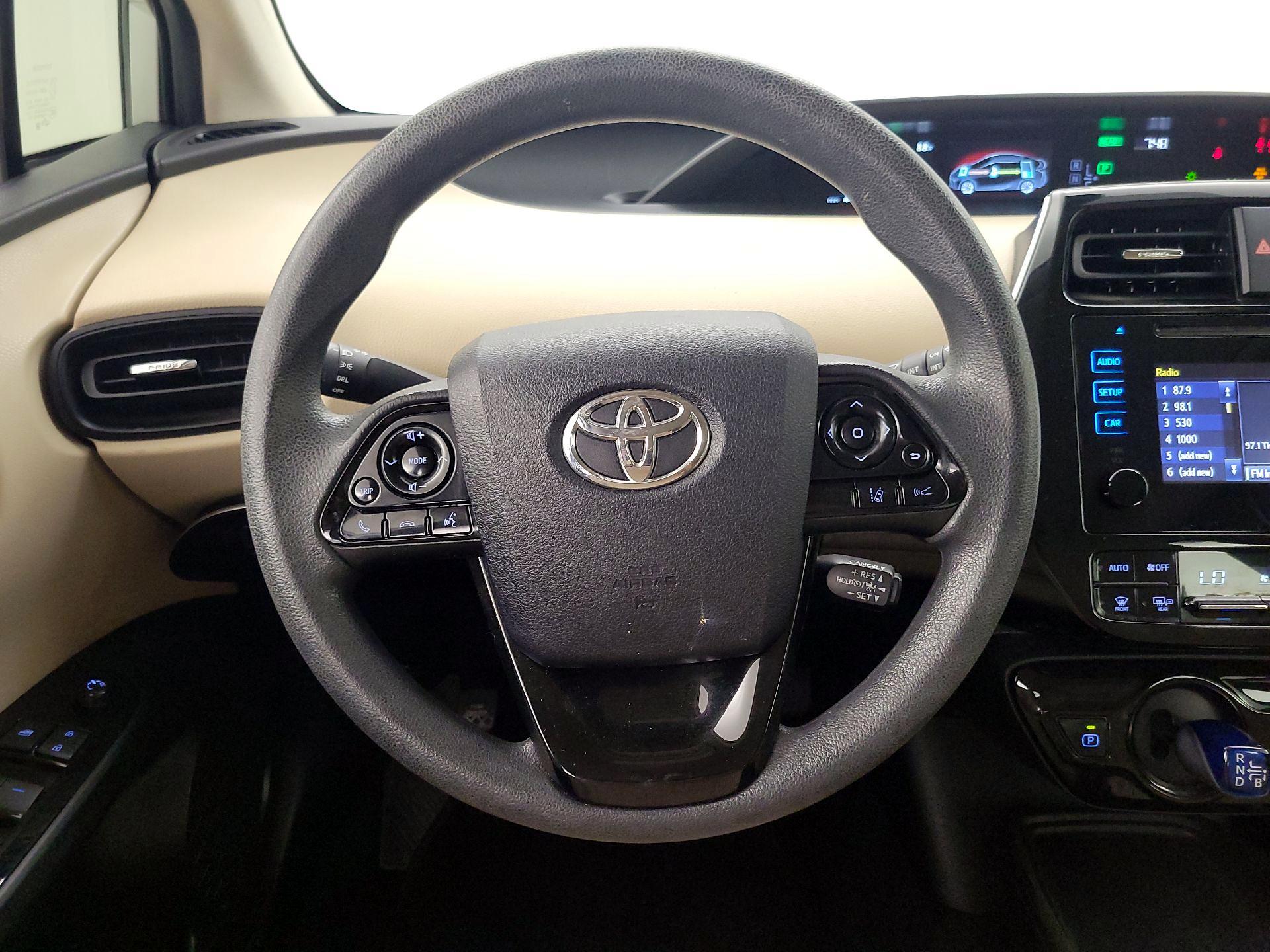 Thumbnail: 2019 Toyota Prius - 10