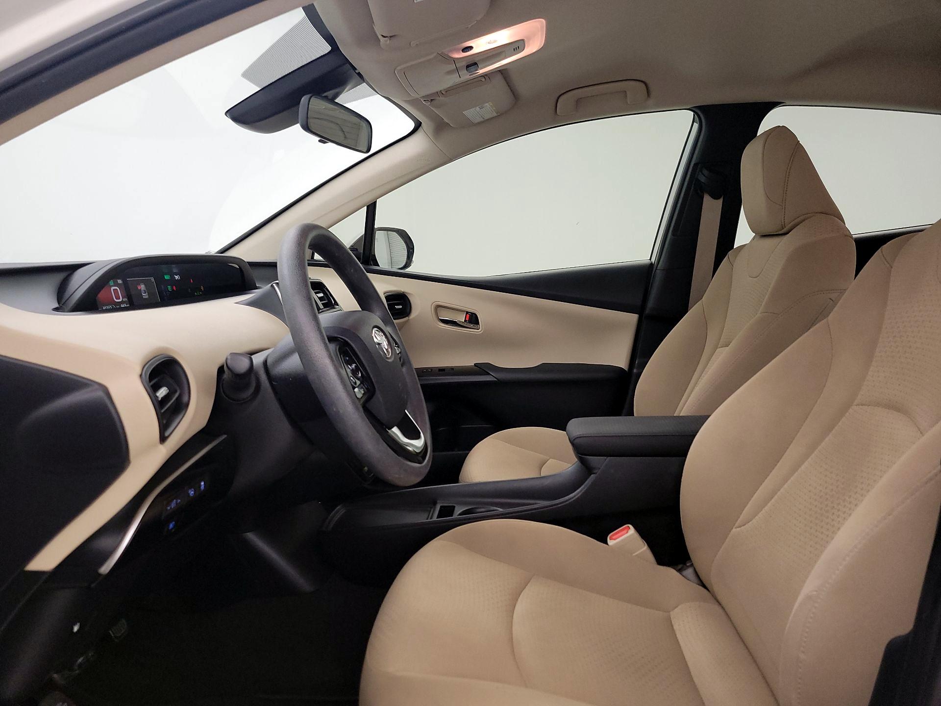 Thumbnail: 2019 Toyota Prius - 11