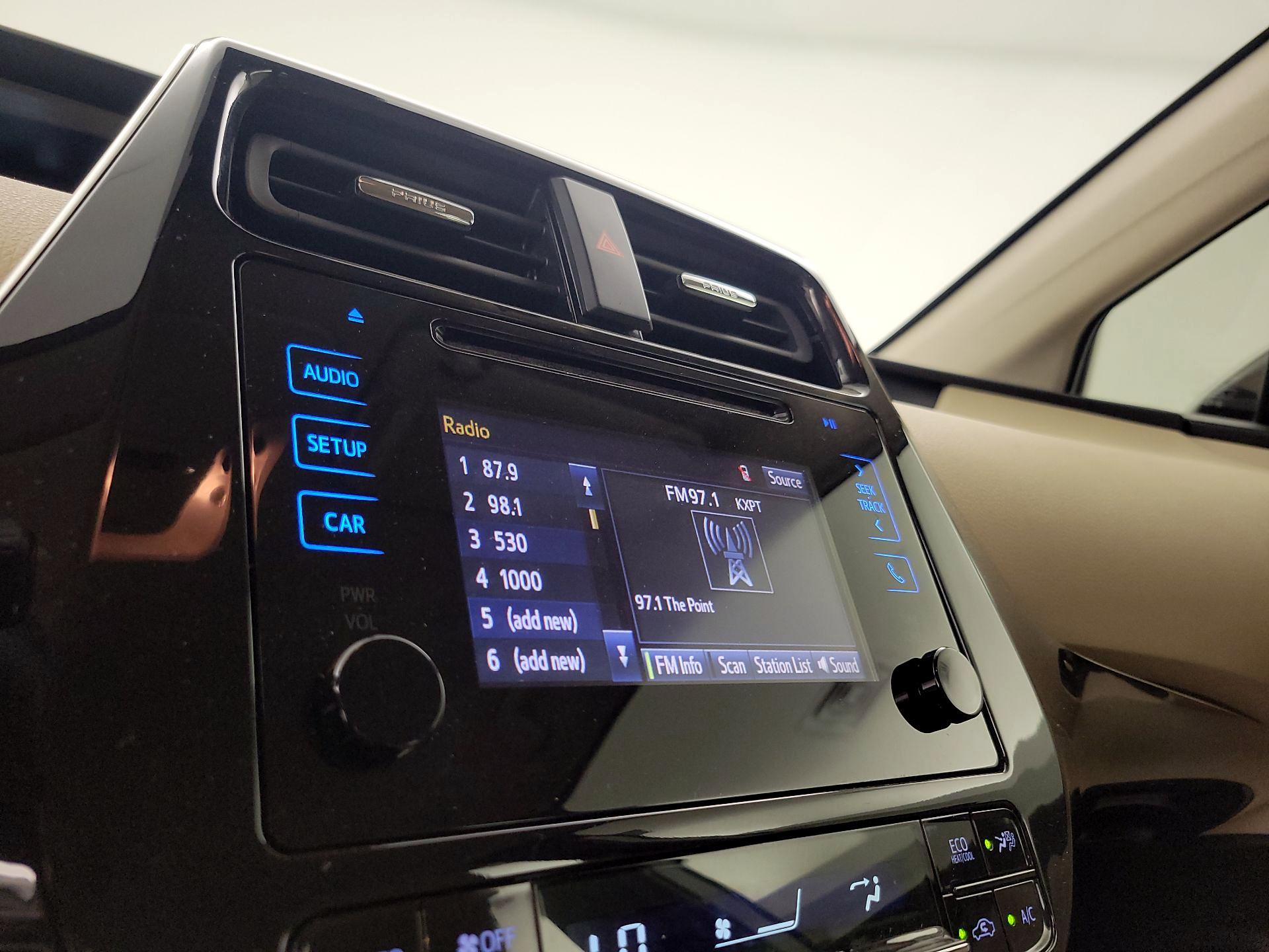 Thumbnail: 2019 Toyota Prius - 15