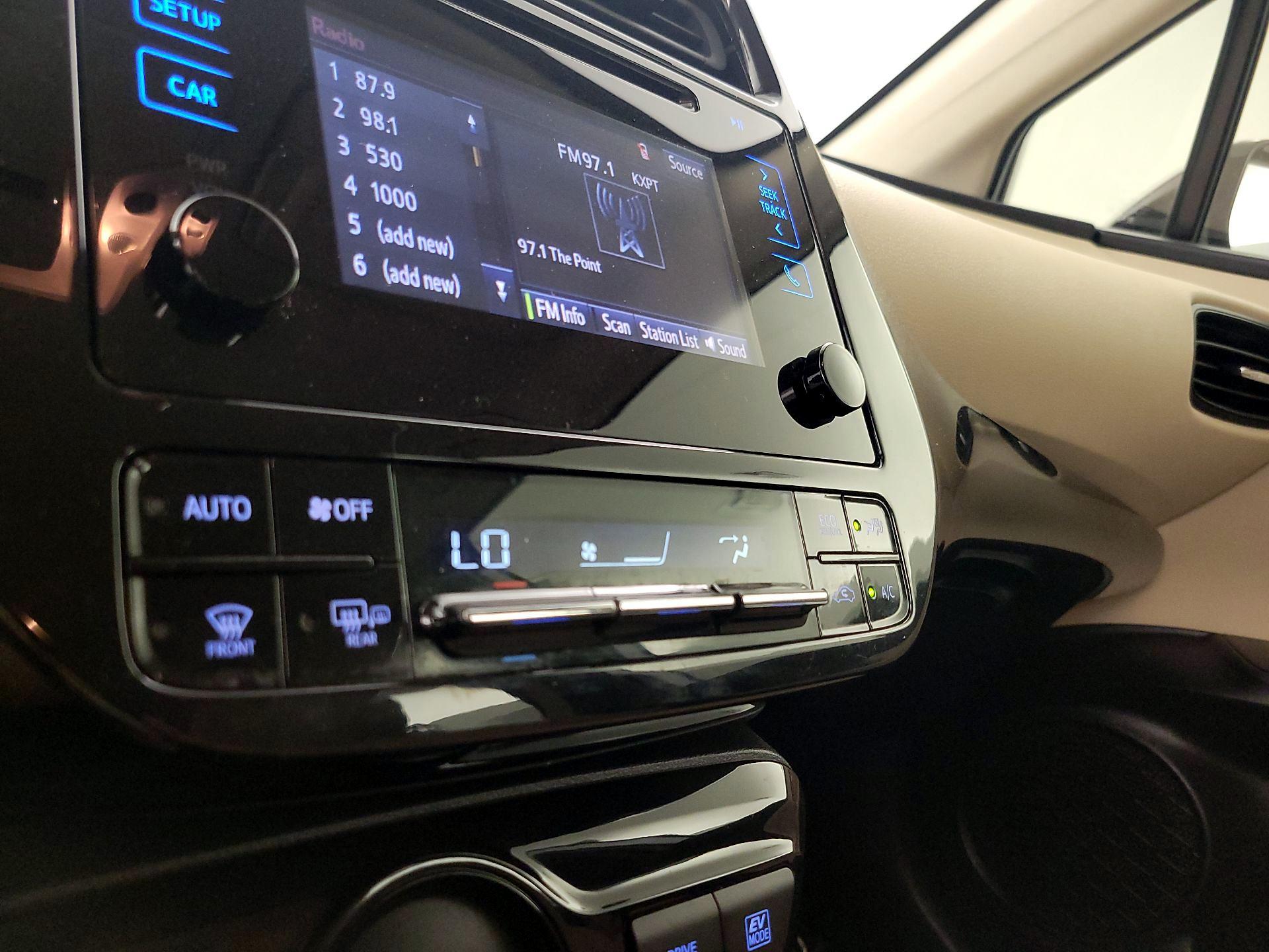 Thumbnail: 2019 Toyota Prius - 16