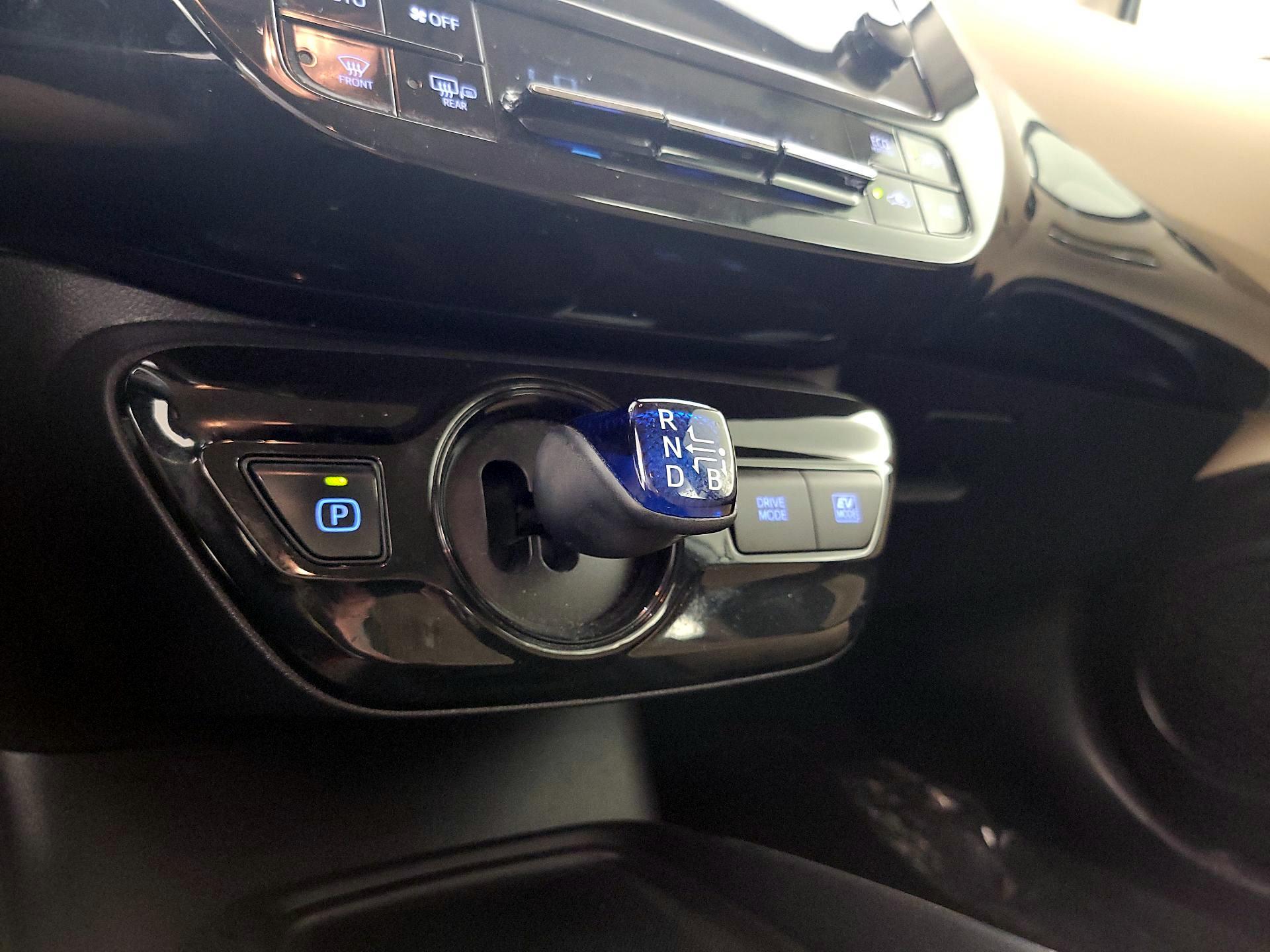 Thumbnail: 2019 Toyota Prius - 17