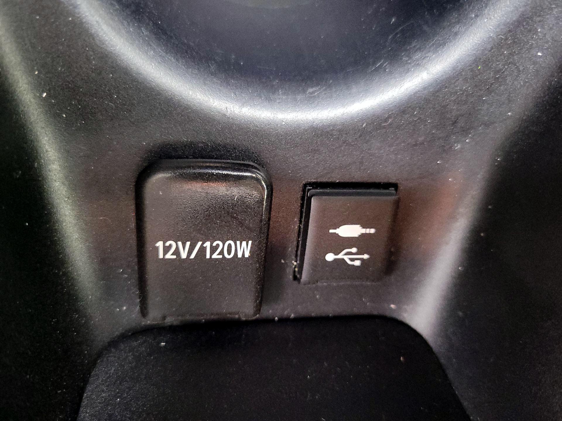 Thumbnail: 2019 Toyota Prius - 18