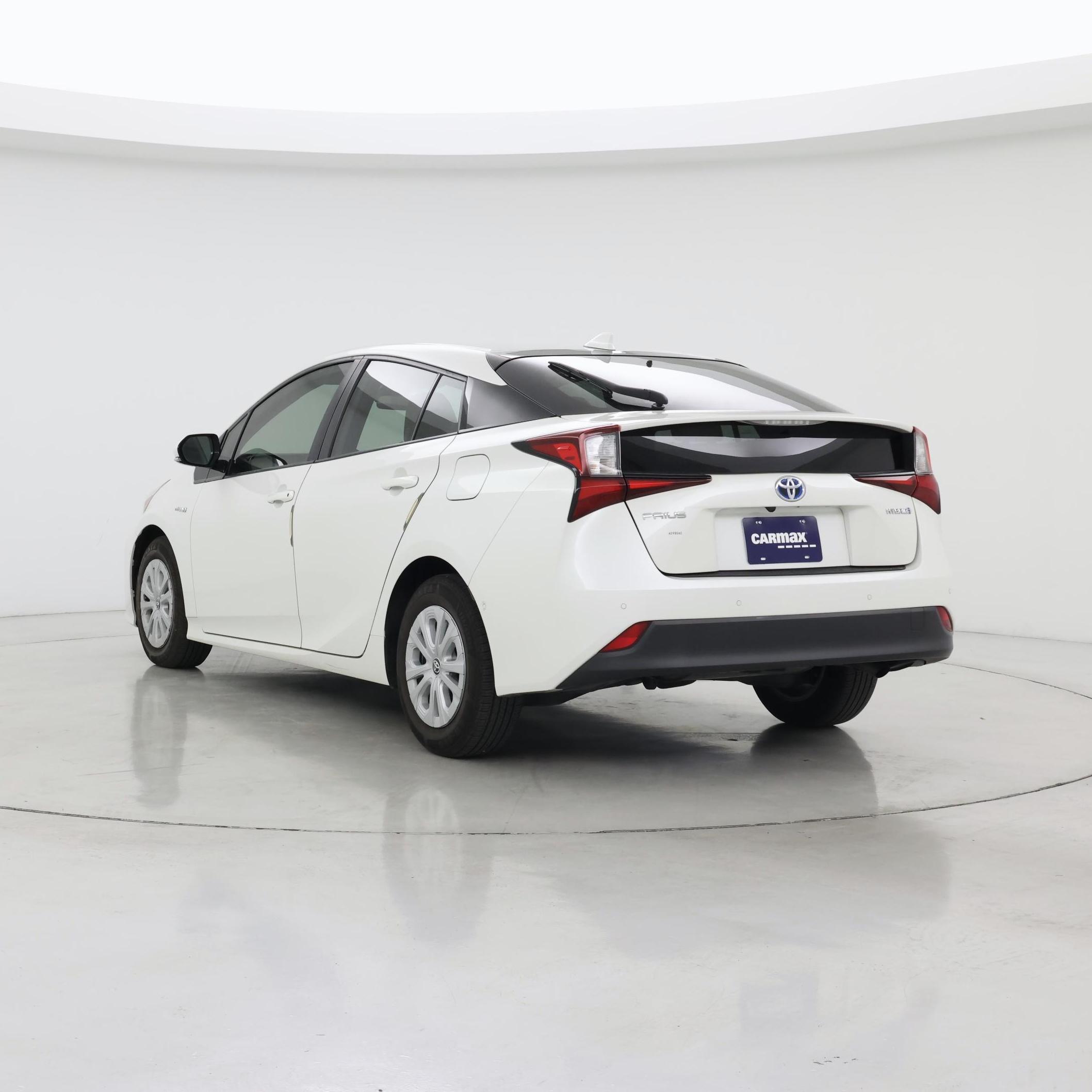 Thumbnail: 2019 Toyota Prius - 2