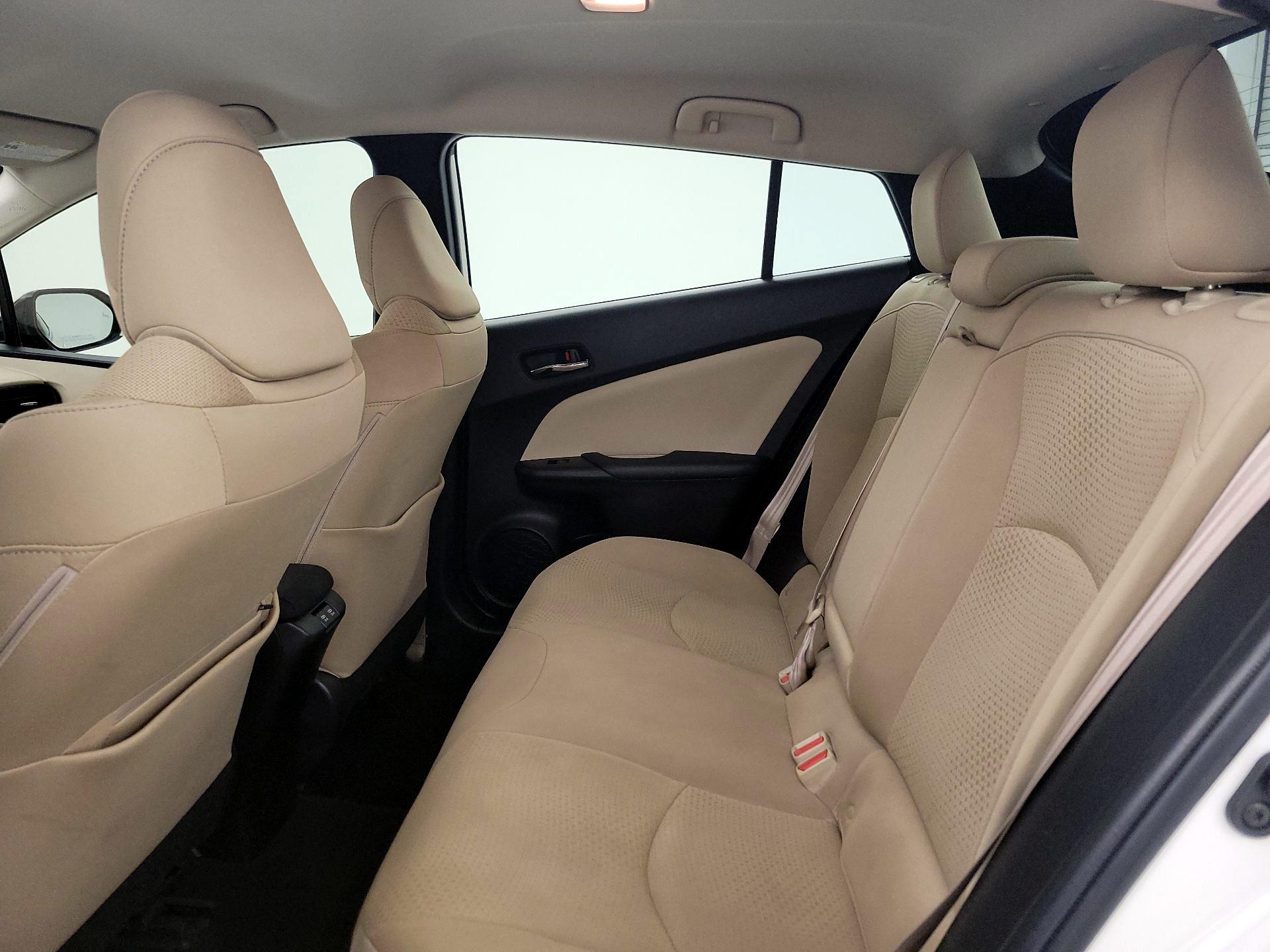 Thumbnail: 2019 Toyota Prius - 19