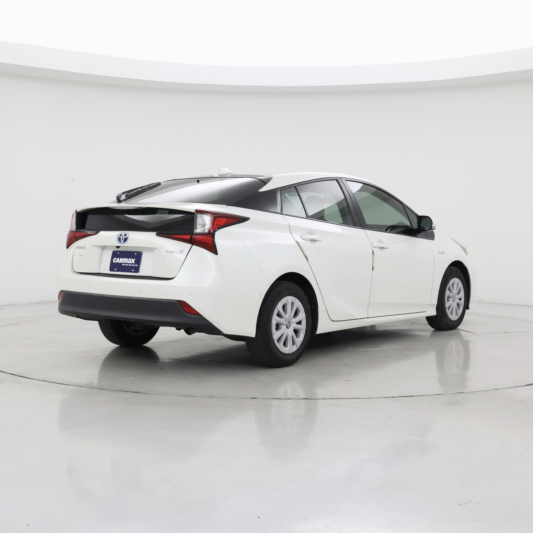 Thumbnail: 2019 Toyota Prius - 8
