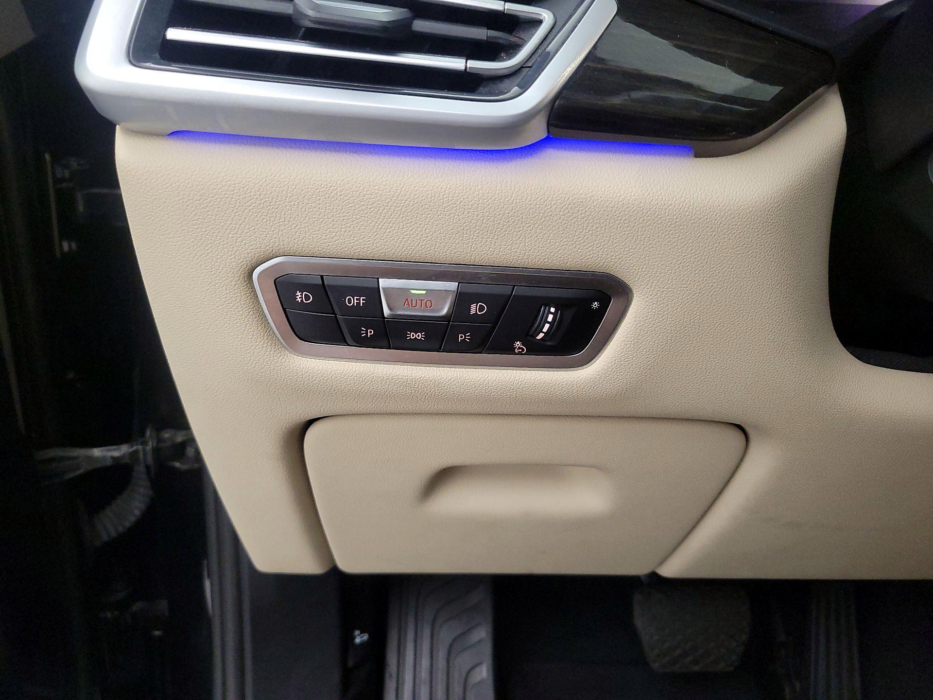 Thumbnail: 2021 BMW X5 - 11