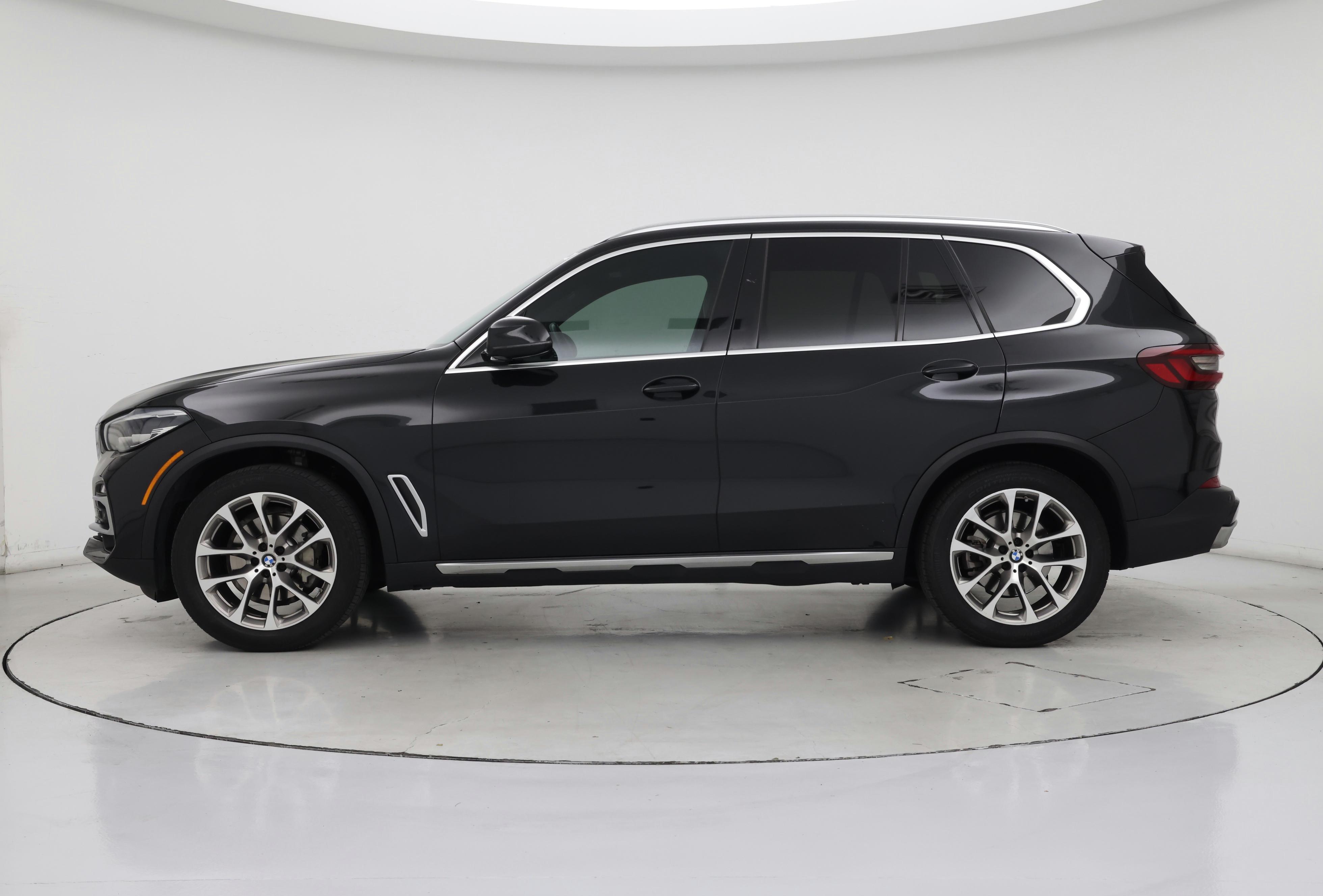 Thumbnail: 2021 BMW X5 - 3