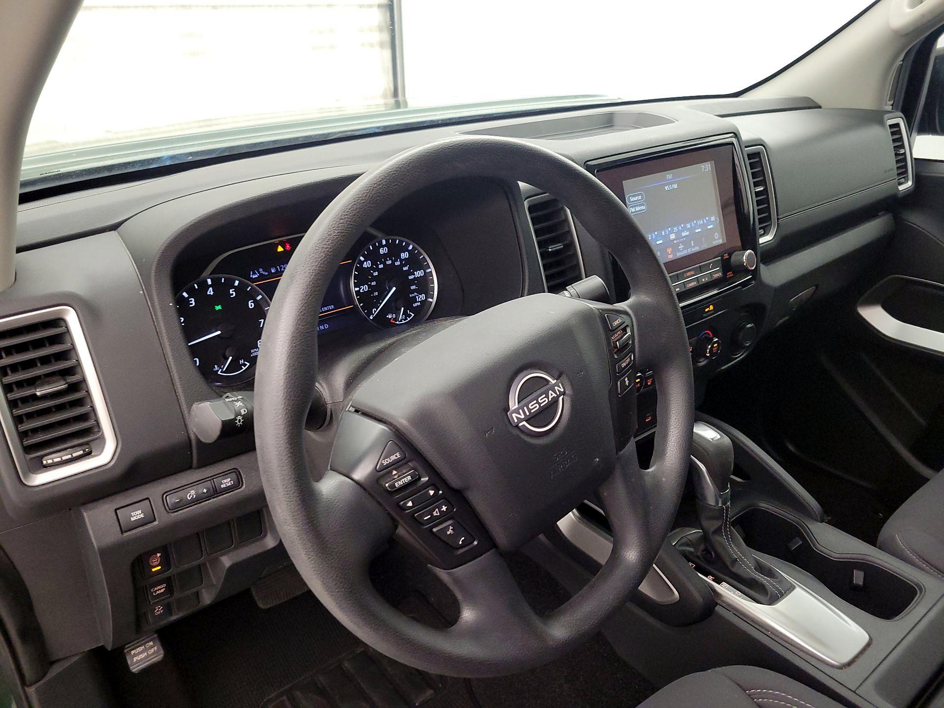 Thumbnail: 2022 Nissan Frontier - 9