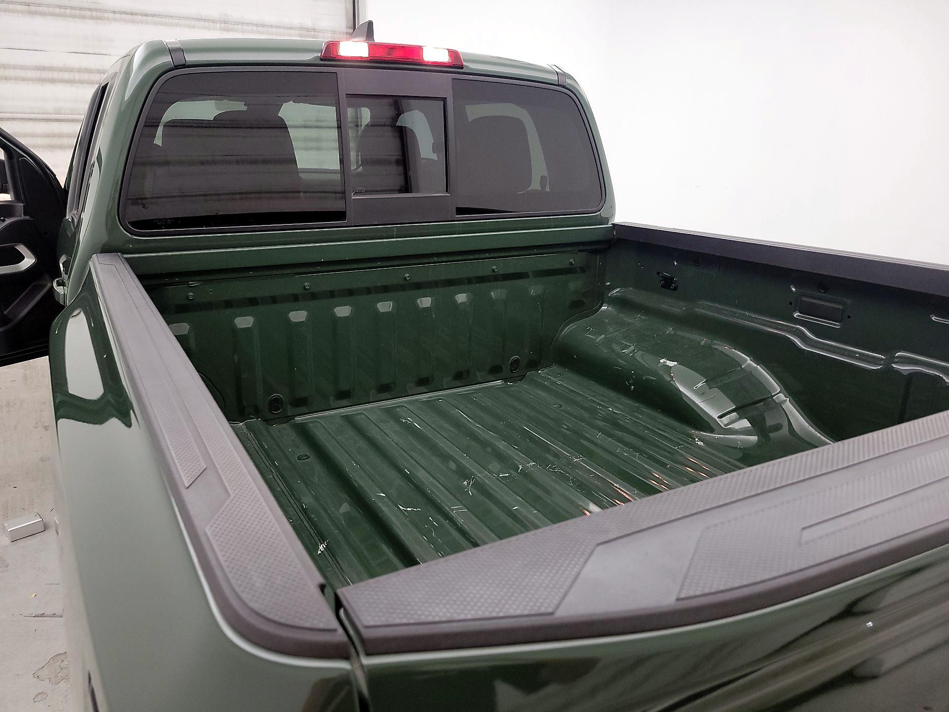 Thumbnail: 2022 Nissan Frontier - 20
