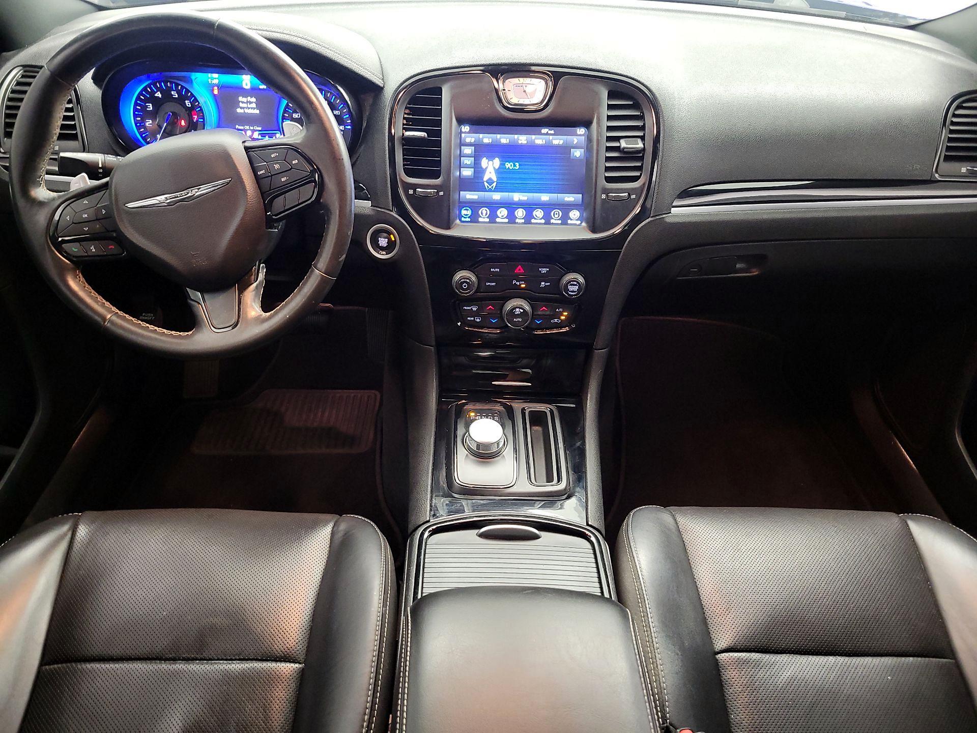 Thumbnail: 2019 Chrysler 300 - 9