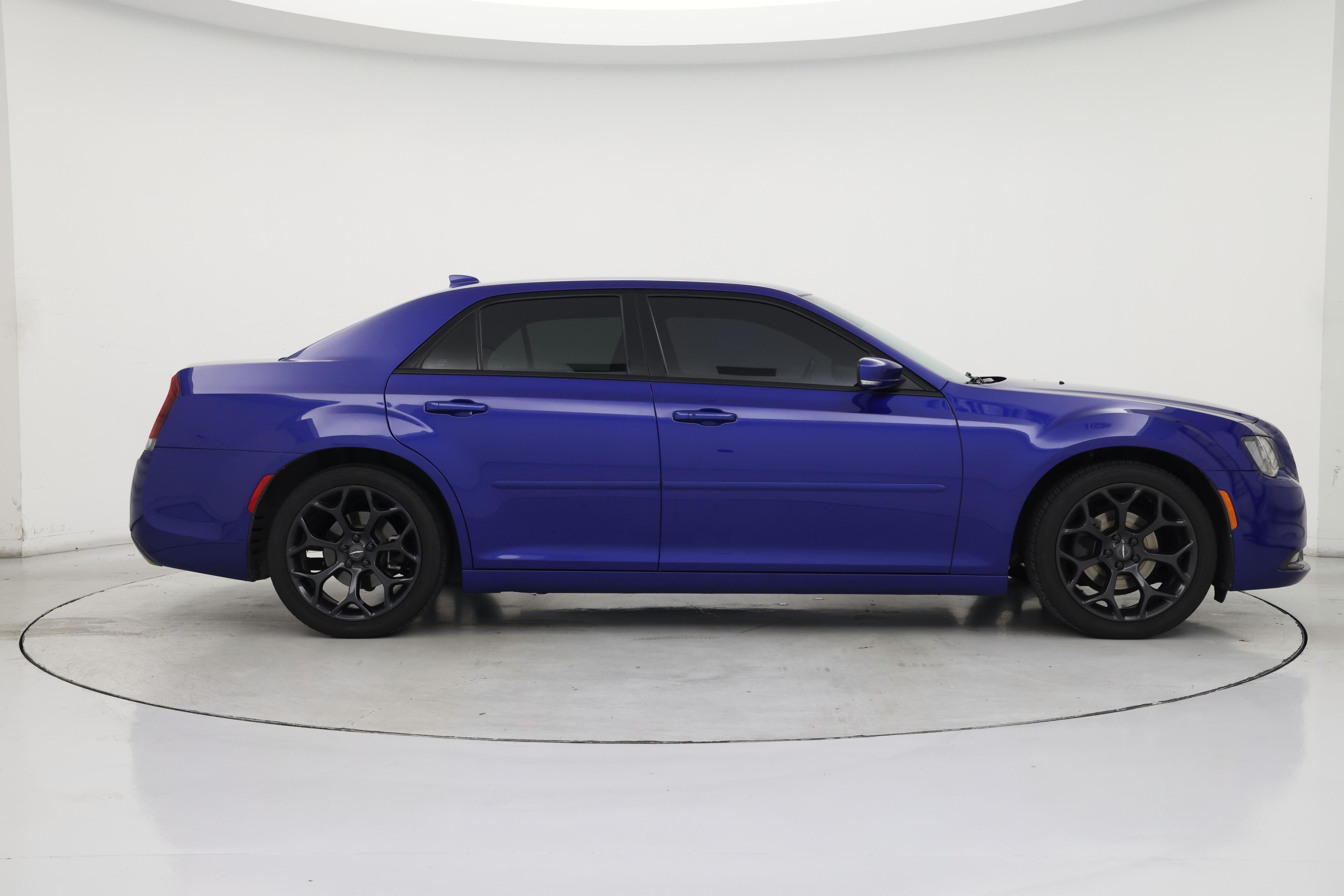 Thumbnail: 2019 Chrysler 300 - 7