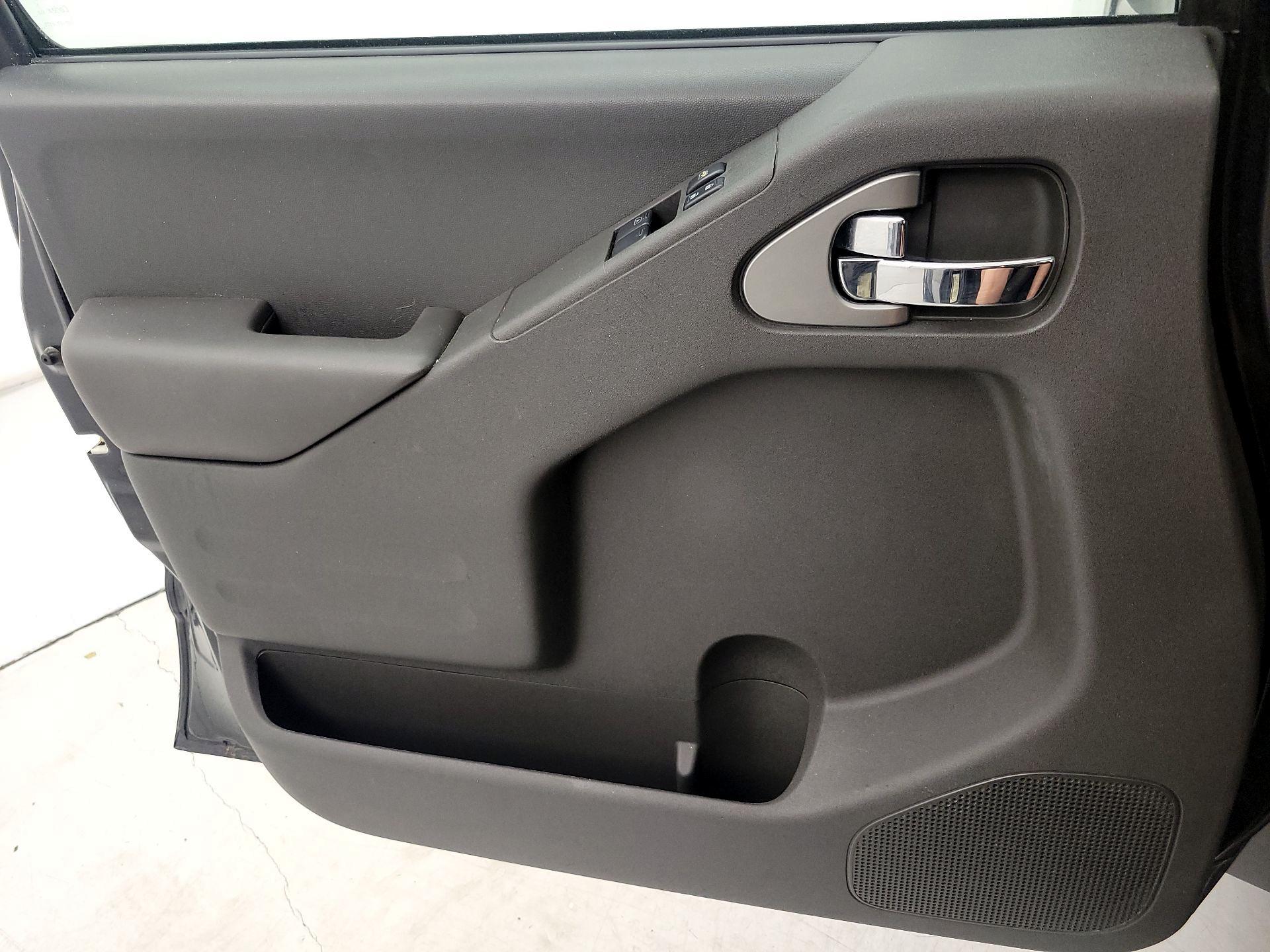Thumbnail: 2019 Nissan Frontier - 12