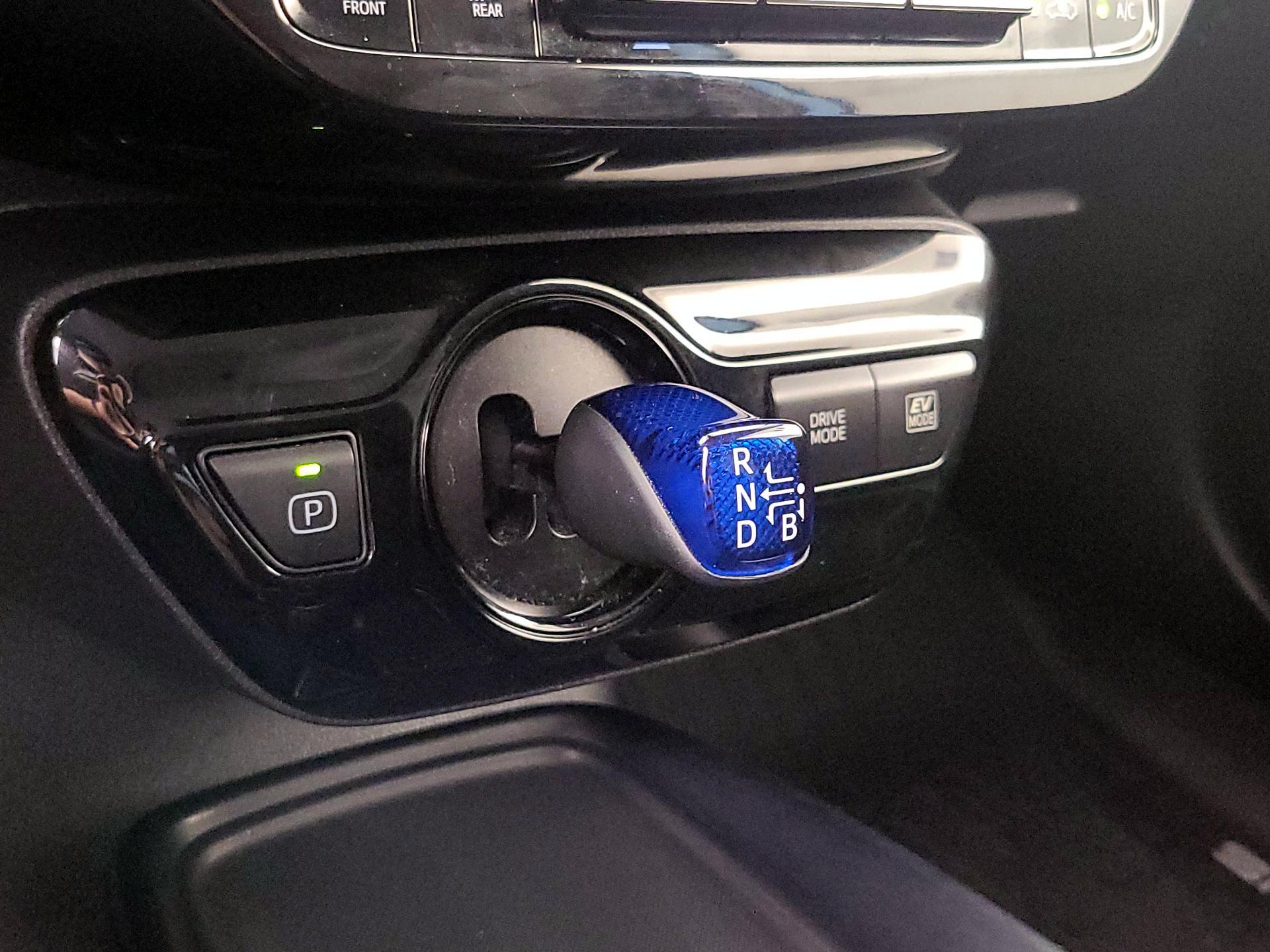 Thumbnail: 2021 Toyota Prius - 17