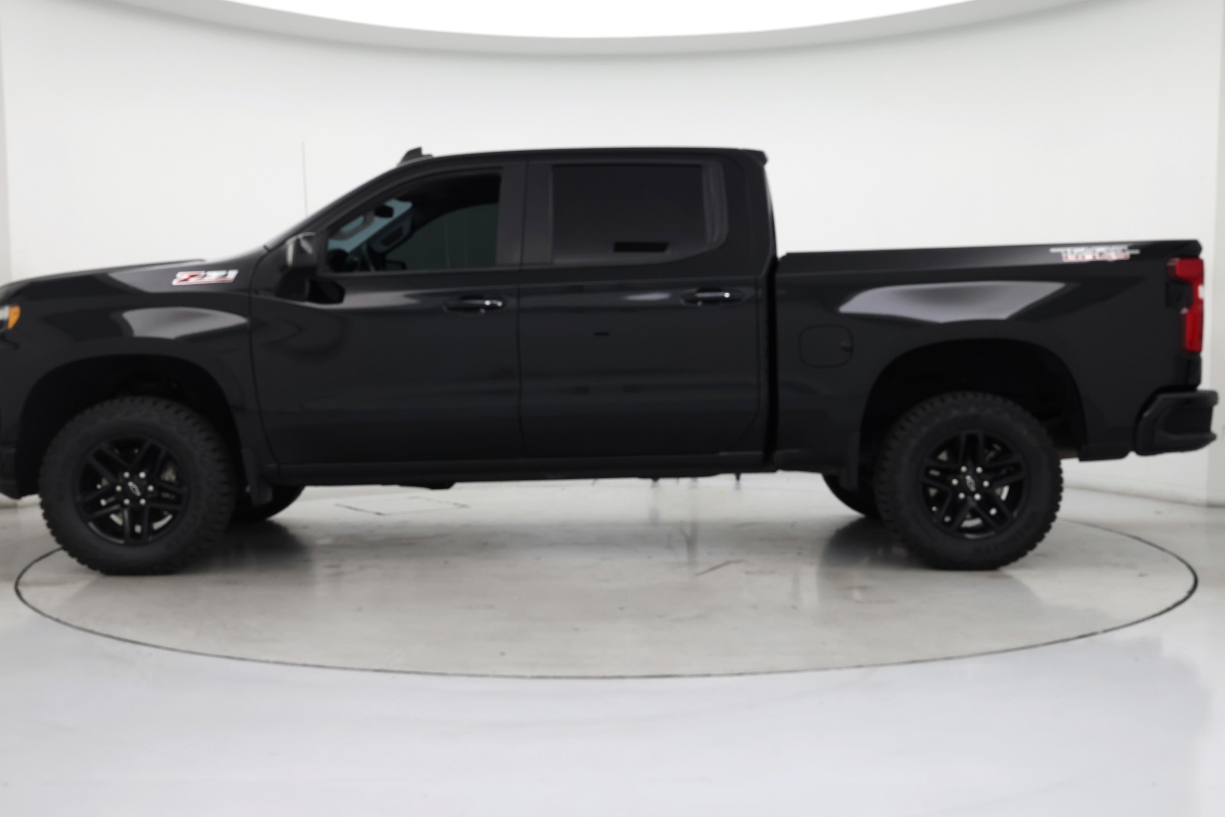 Thumbnail: 2019 Chevrolet Silverado 1500 - 3