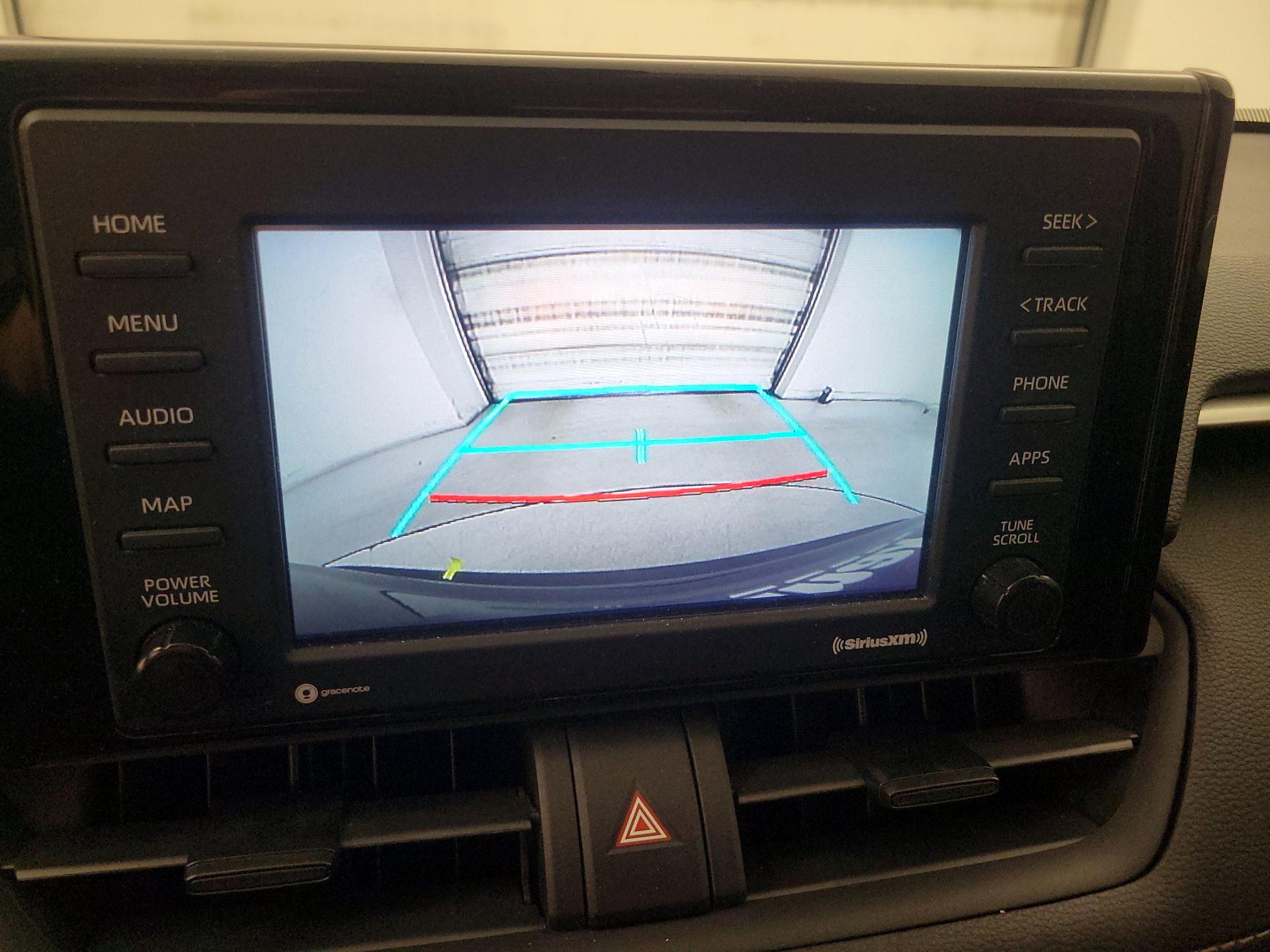 Thumbnail: 2021 Toyota RAV4 - 14
